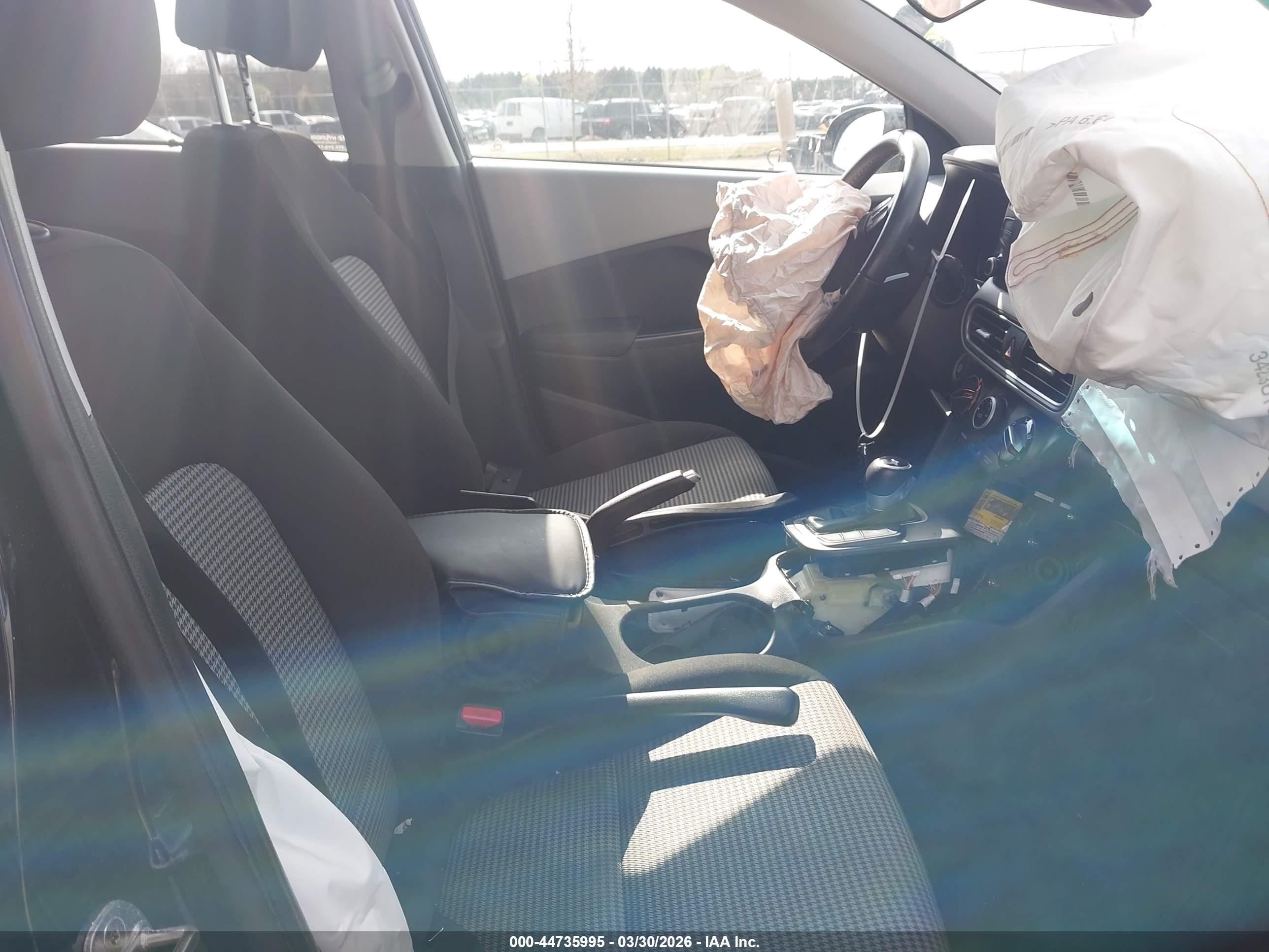HYUNDAI KONA image 5