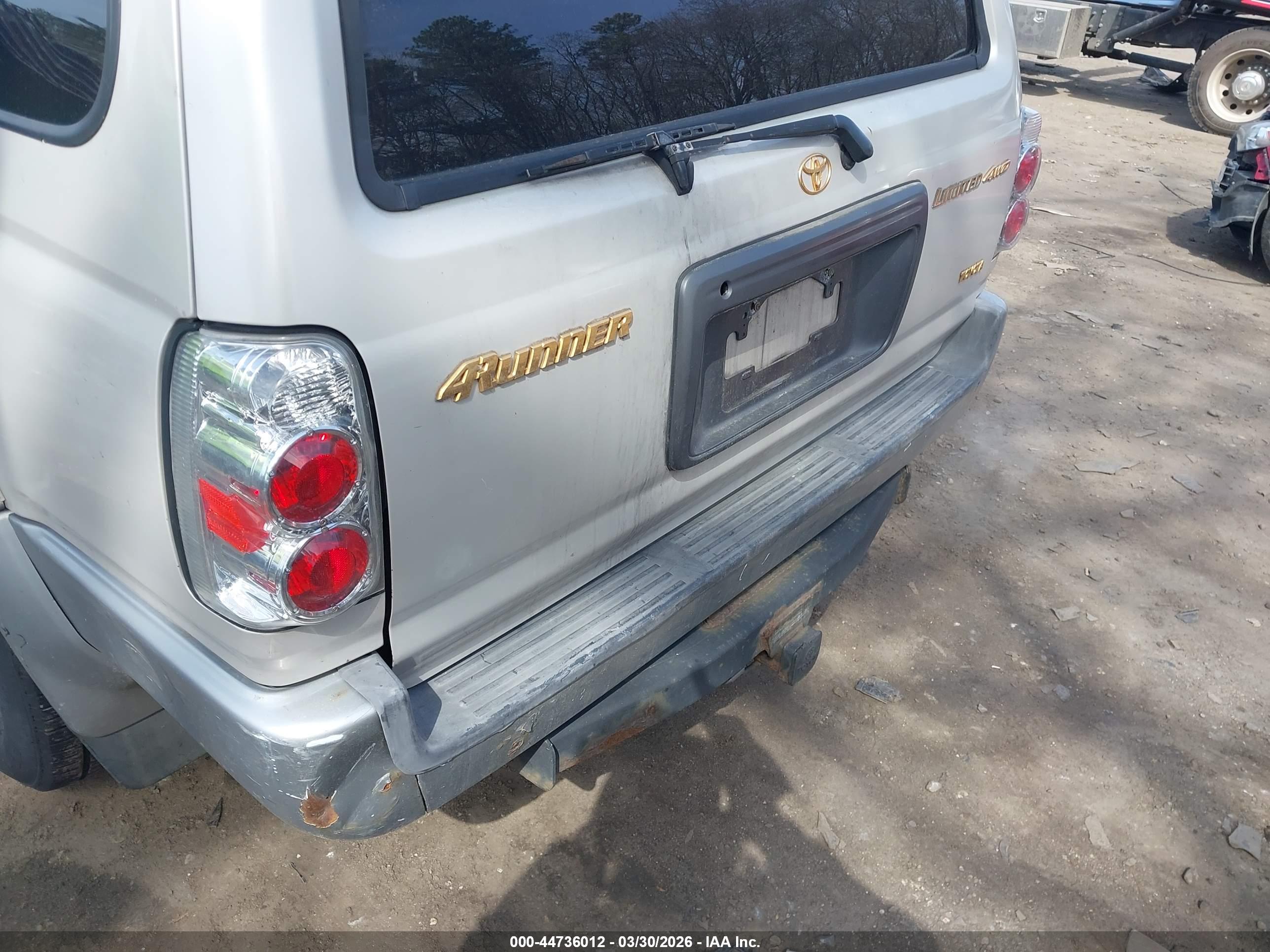 TOYOTA 4RUNNER image 6