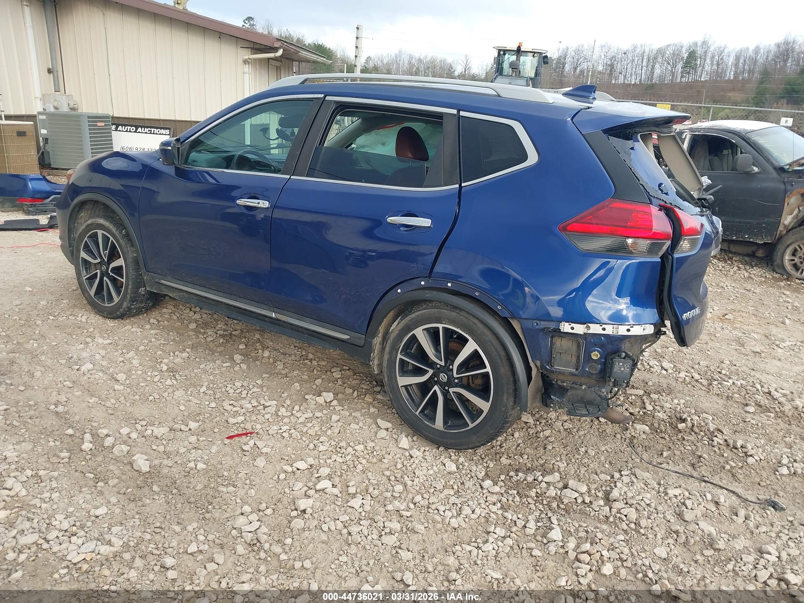 NISSAN ROGUE image 3