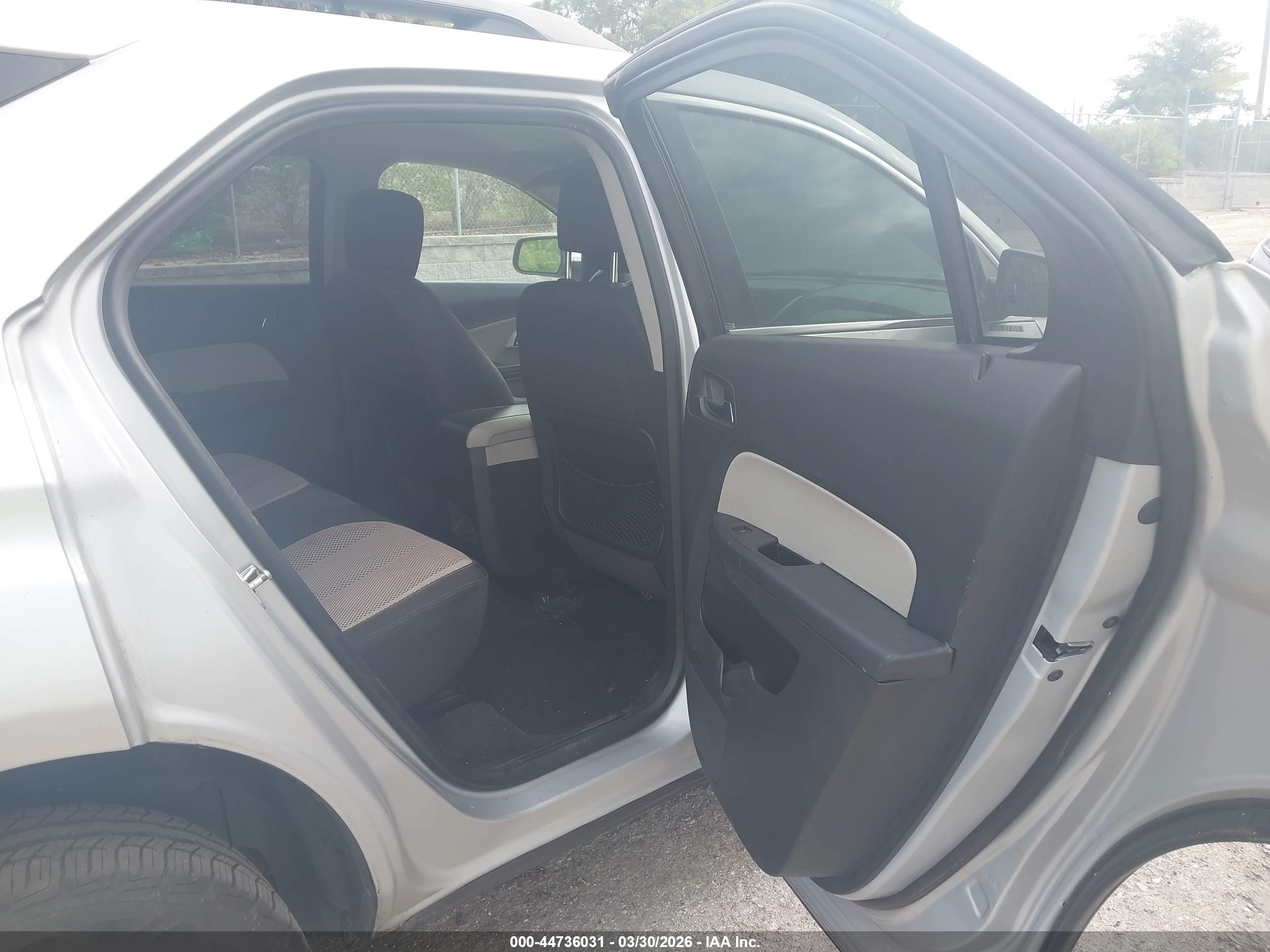 CHEVROLET EQUINOX image 8