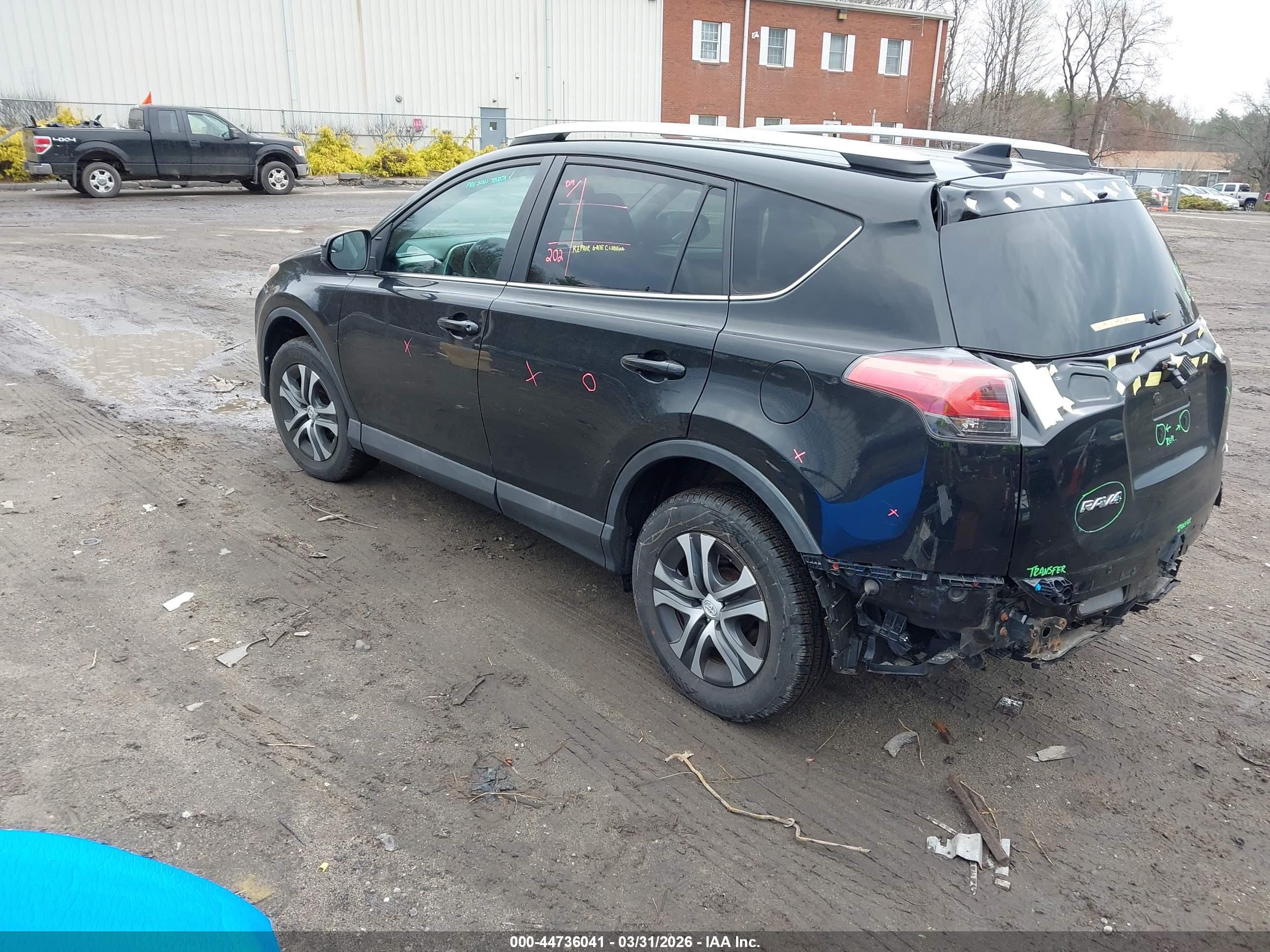 TOYOTA RAV4 image 3