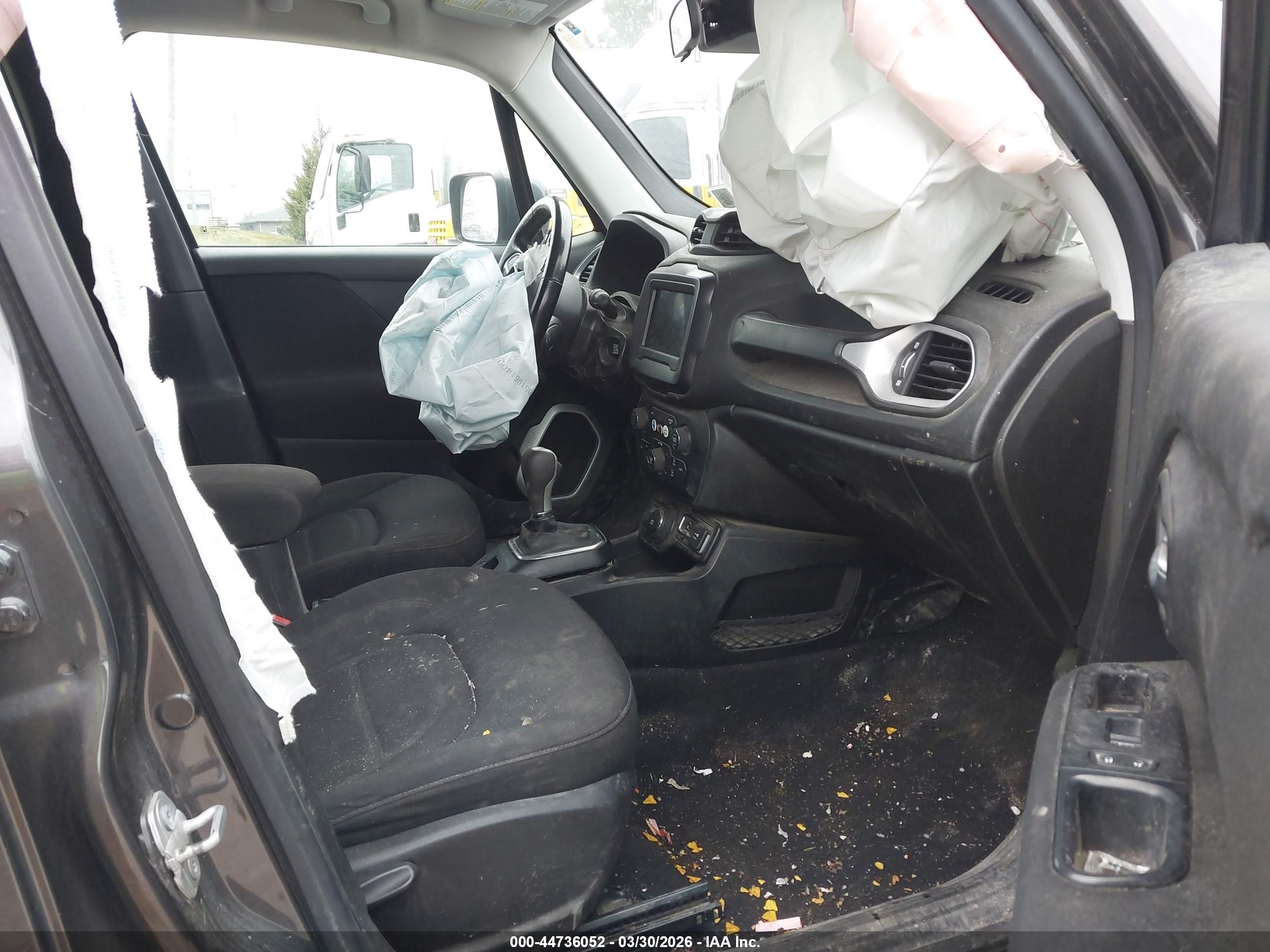 JEEP RENEGADE image 5