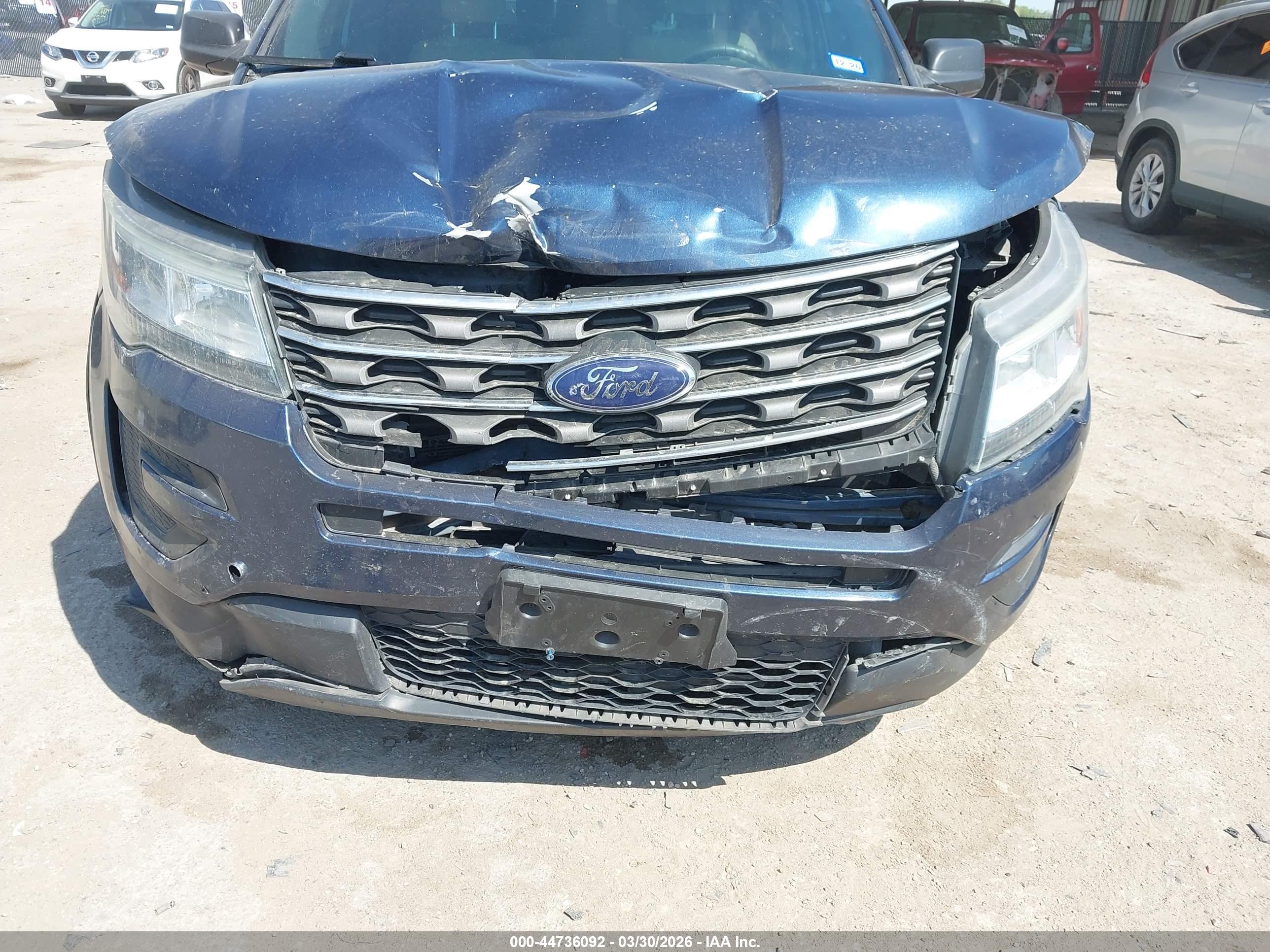 FORD EXPLORER image 6