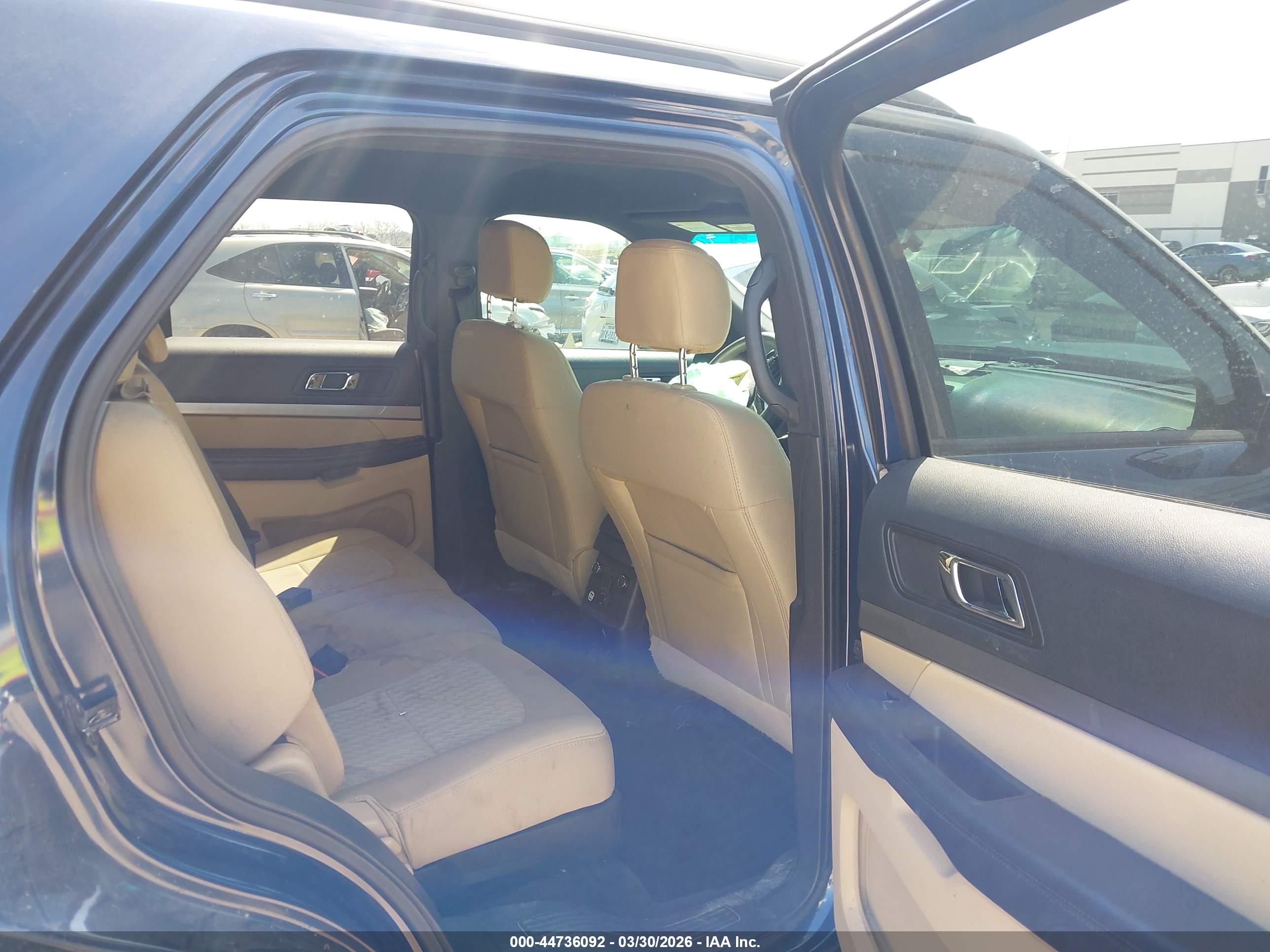 FORD EXPLORER image 8