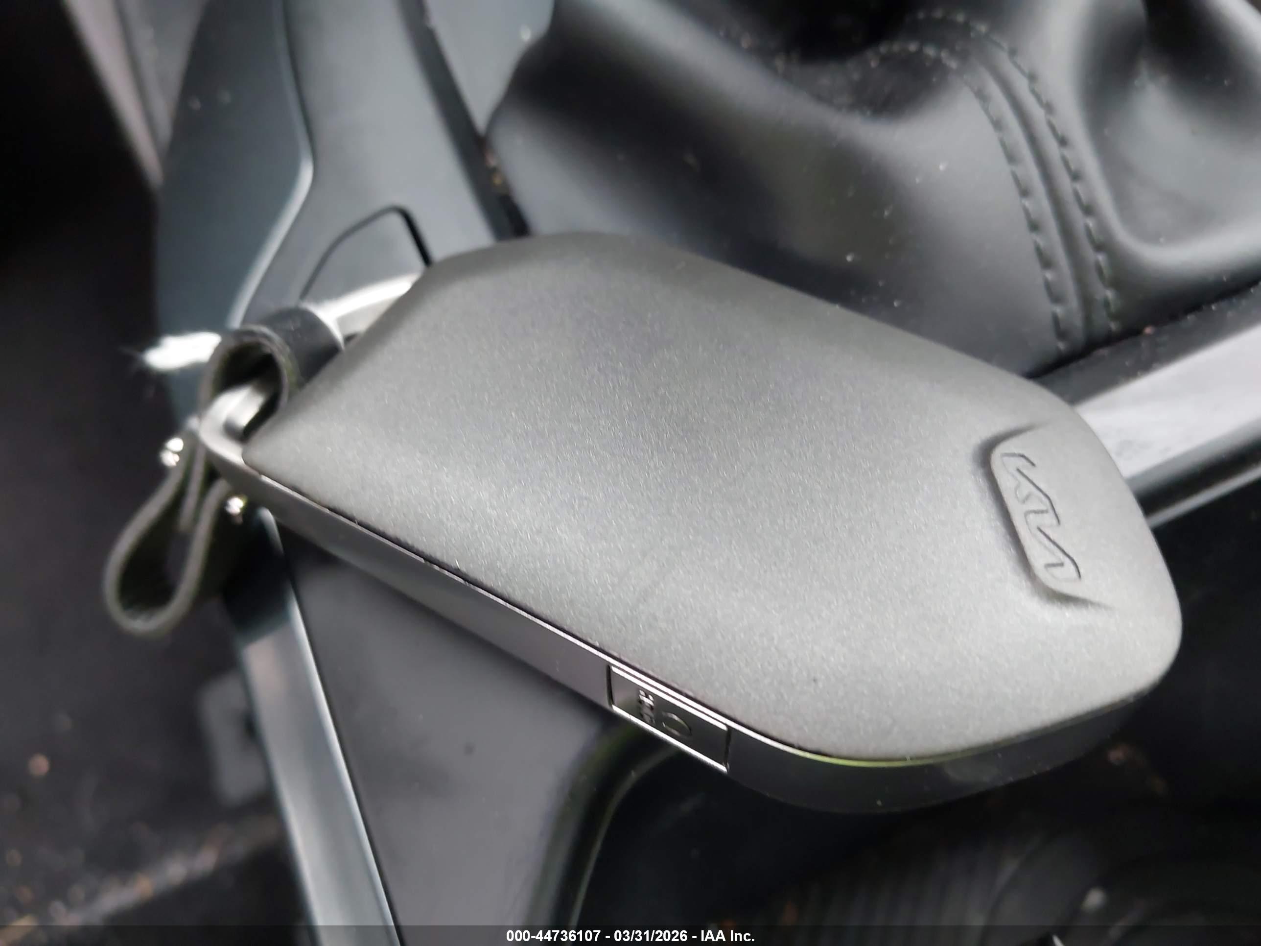 KIA K4 image 11