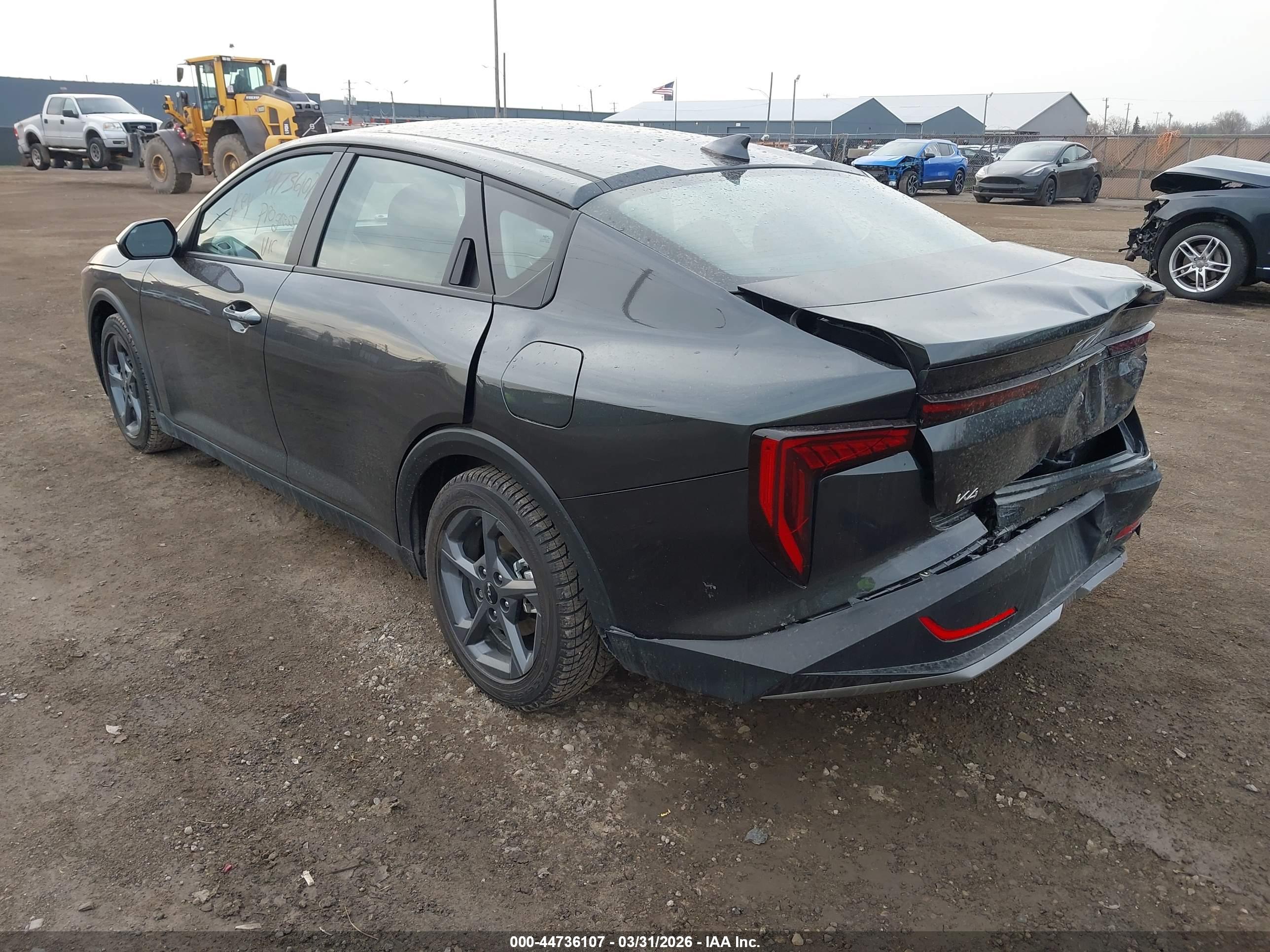 KIA K4 image 3