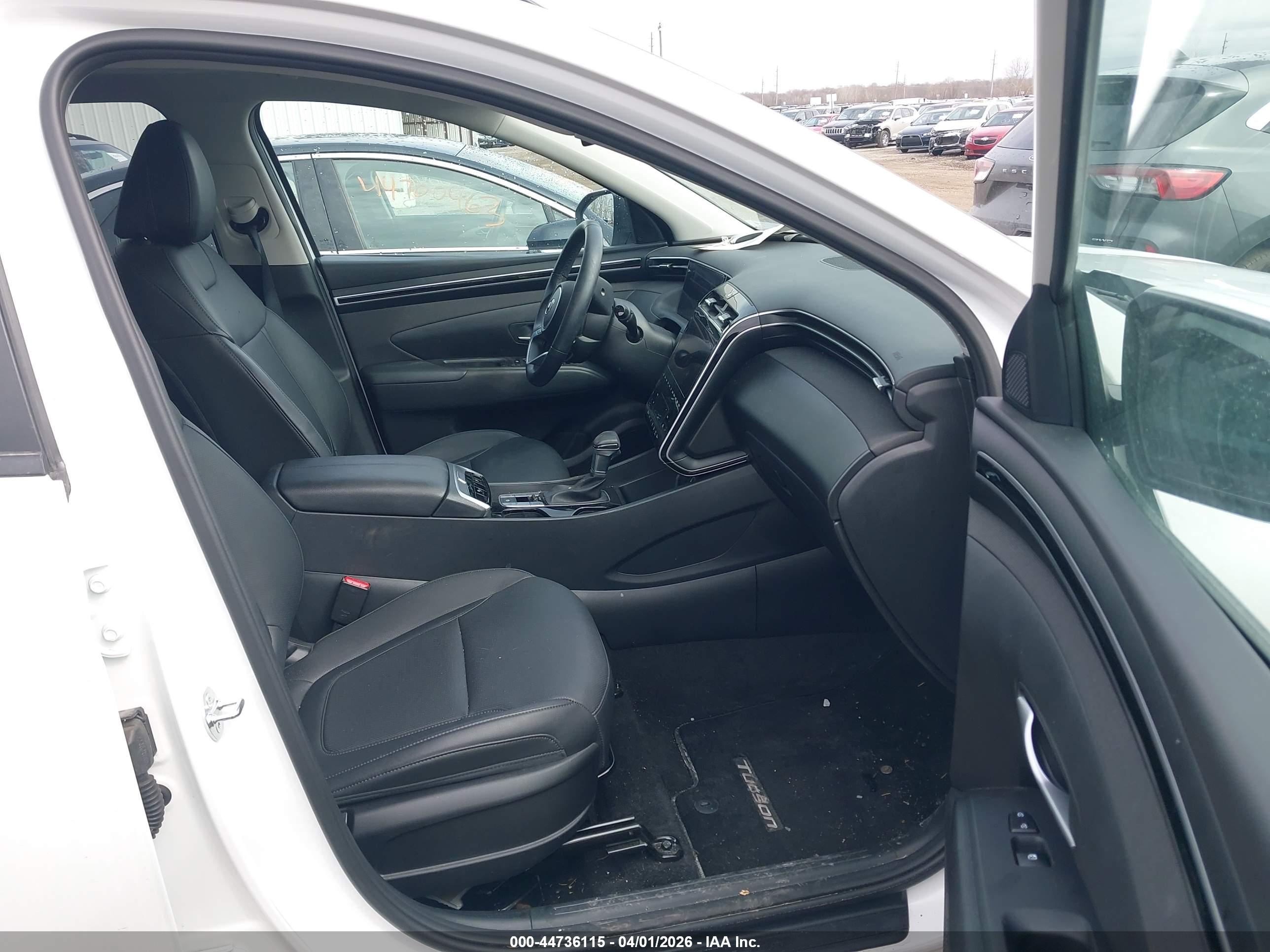 HYUNDAI TUCSON image 5