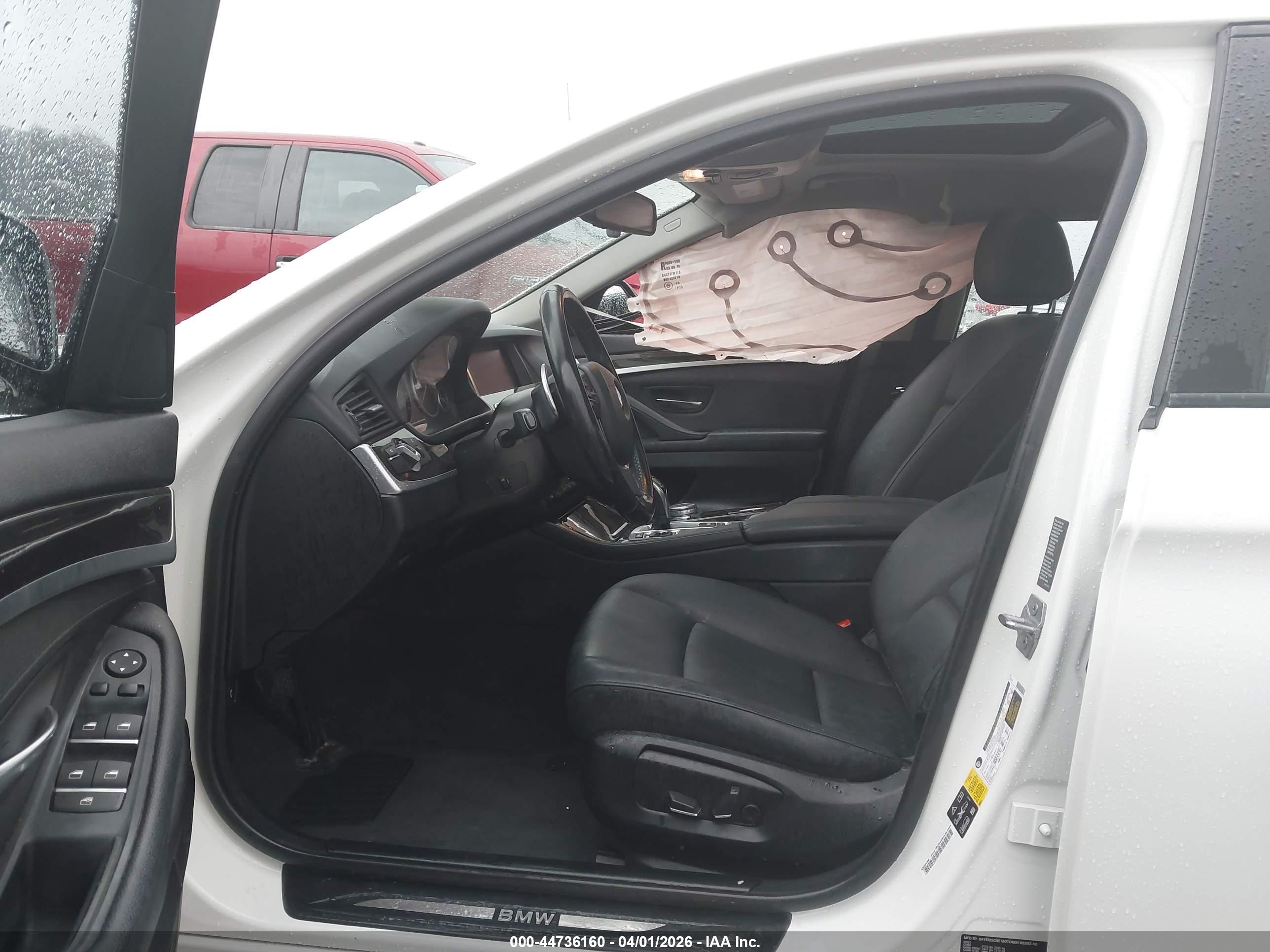 BMW 528I image 5