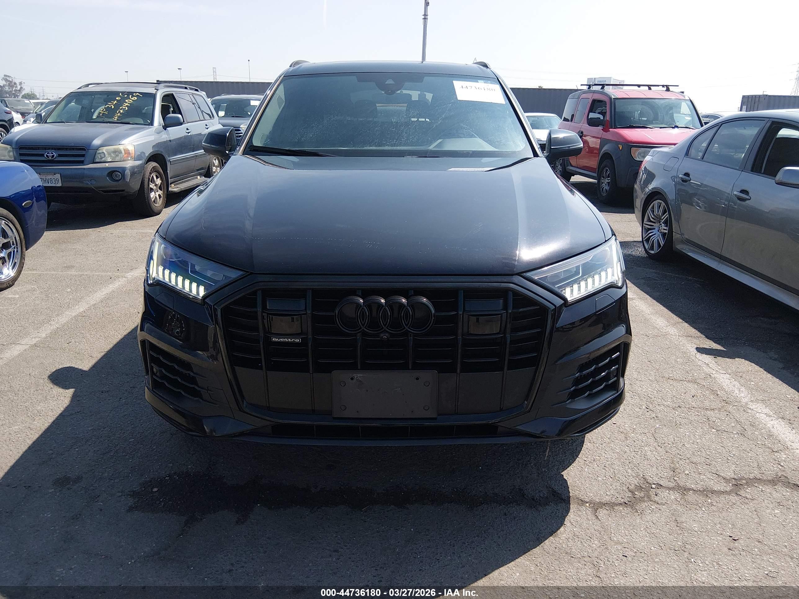 AUDI Q7 image 6