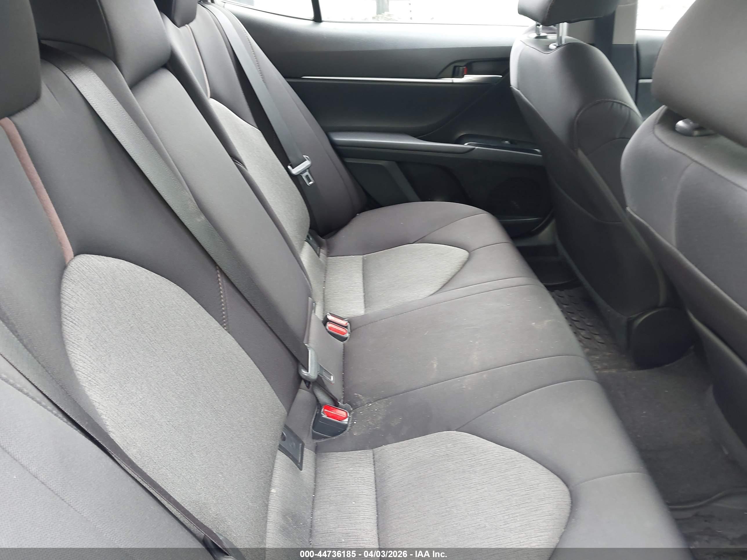 TOYOTA CAMRY image 8