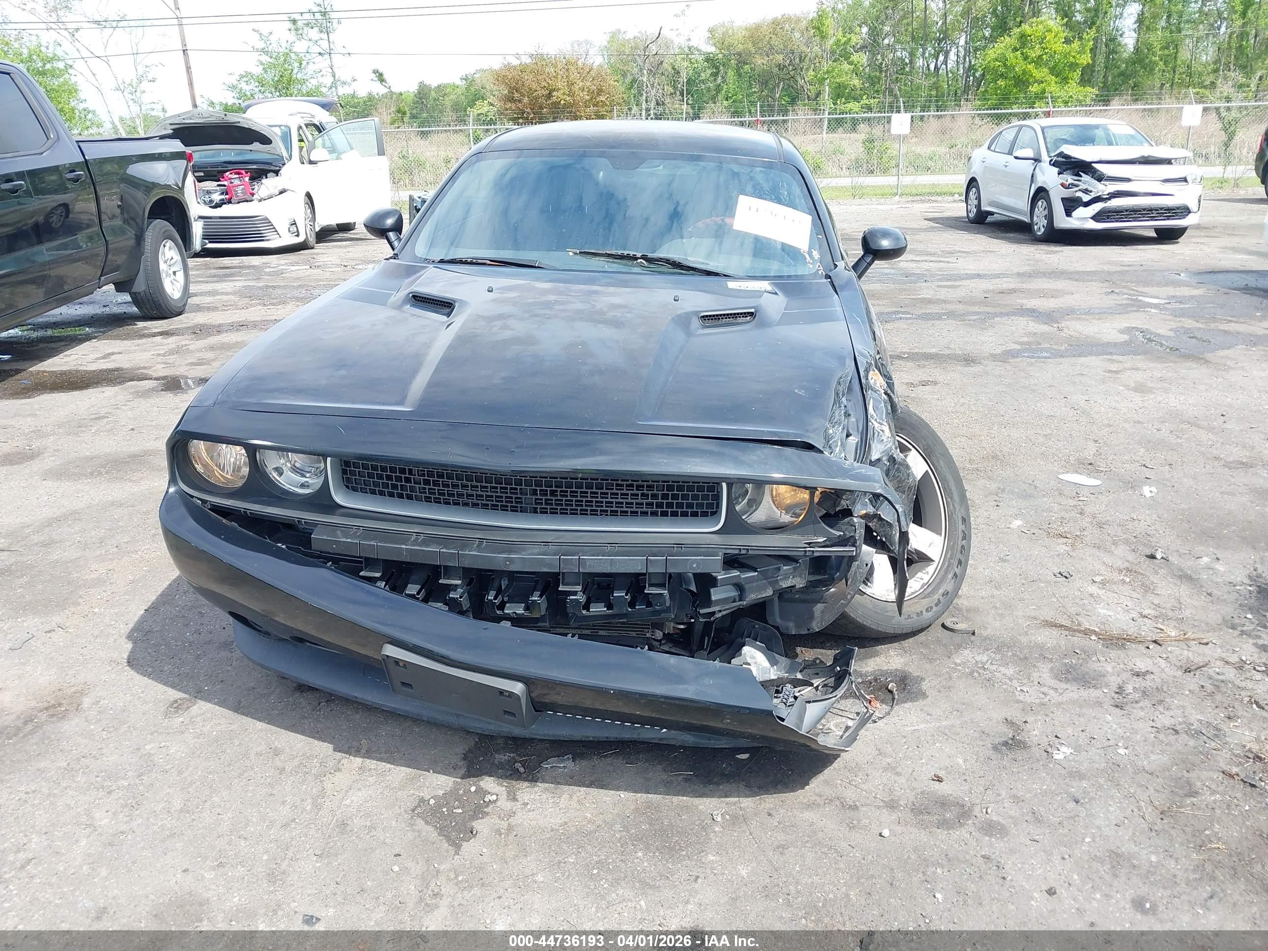 DODGE CHALLENGER image 6