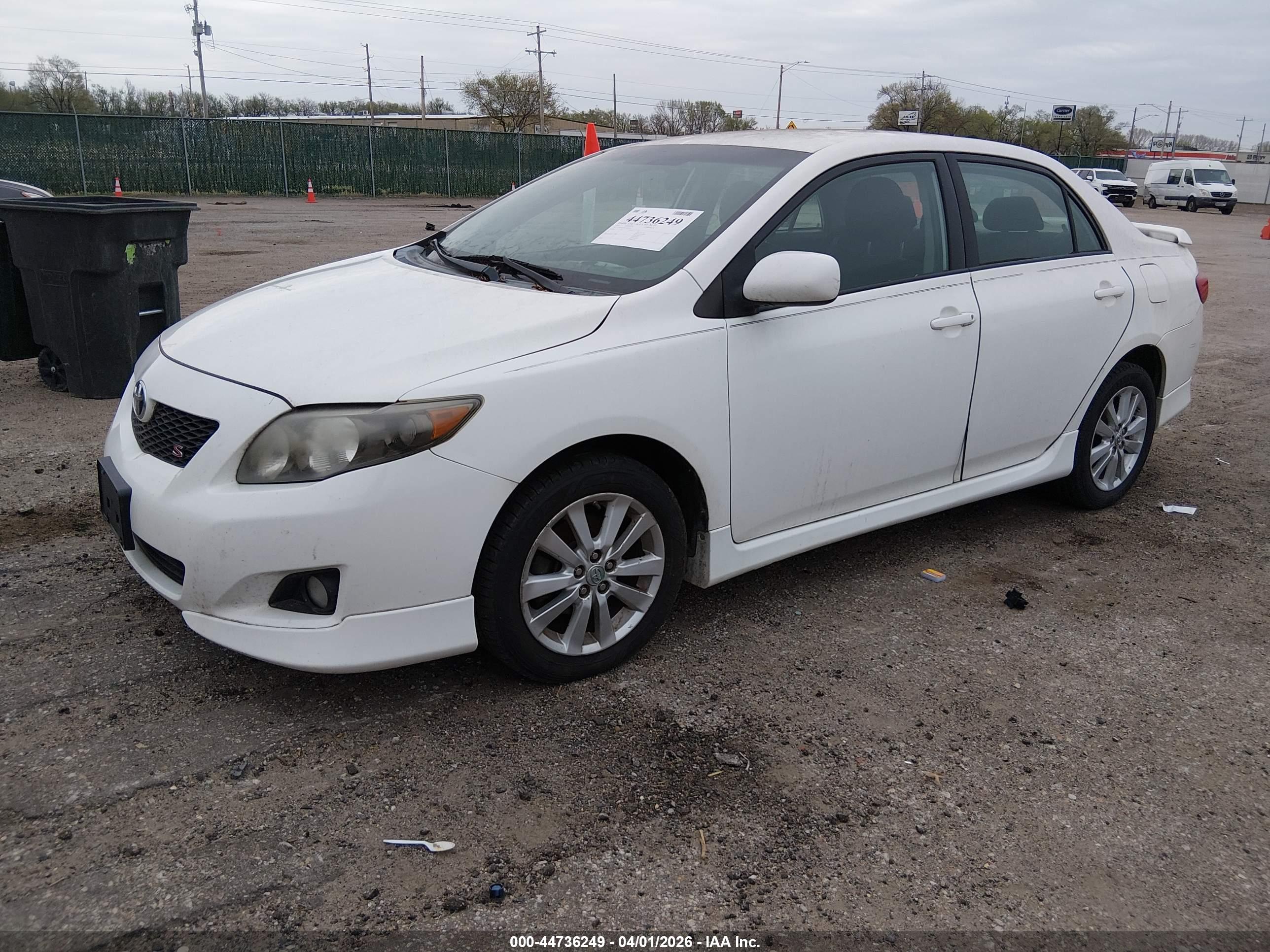 TOYOTA COROLLA image 2
