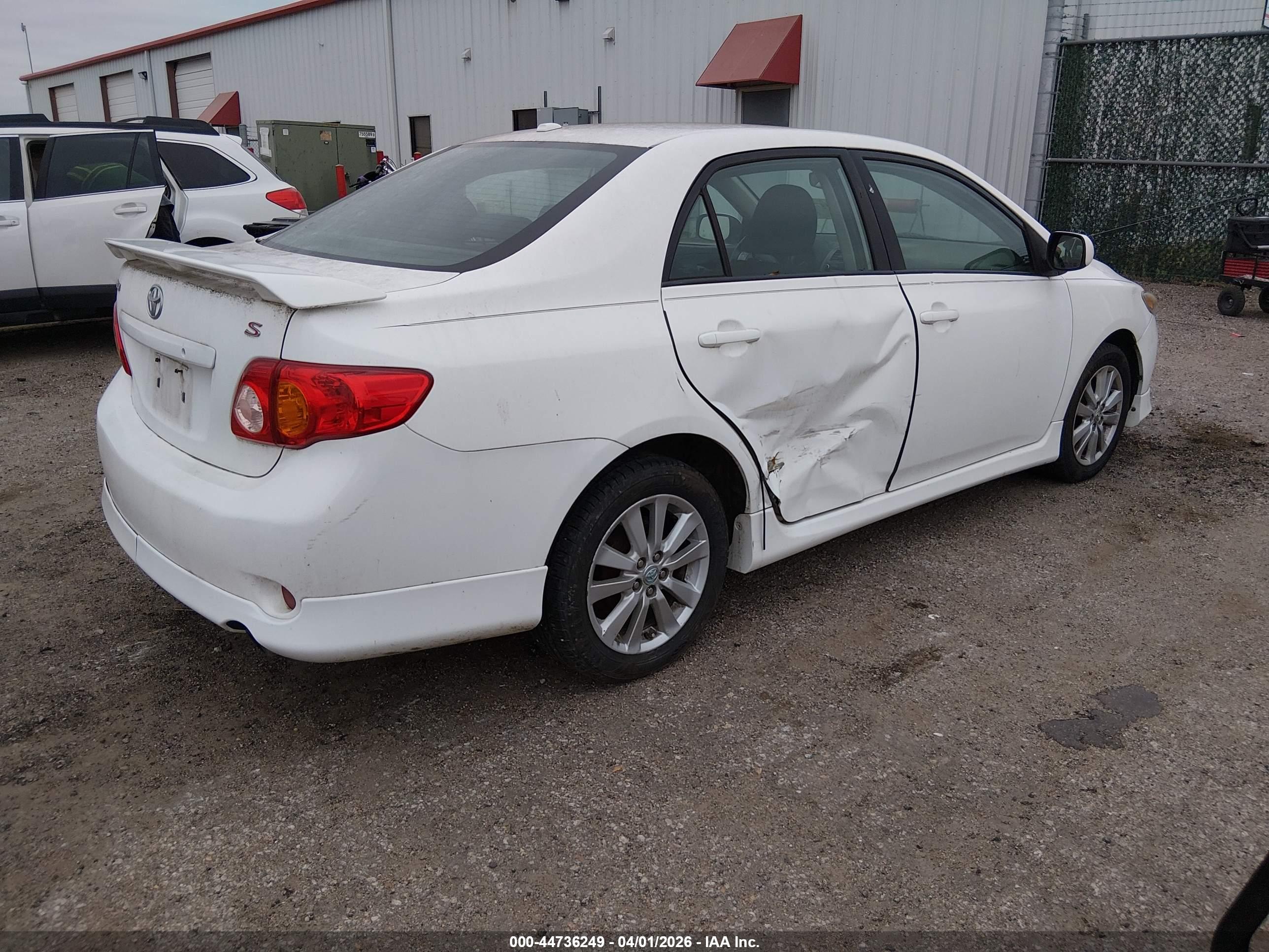 TOYOTA COROLLA image 4