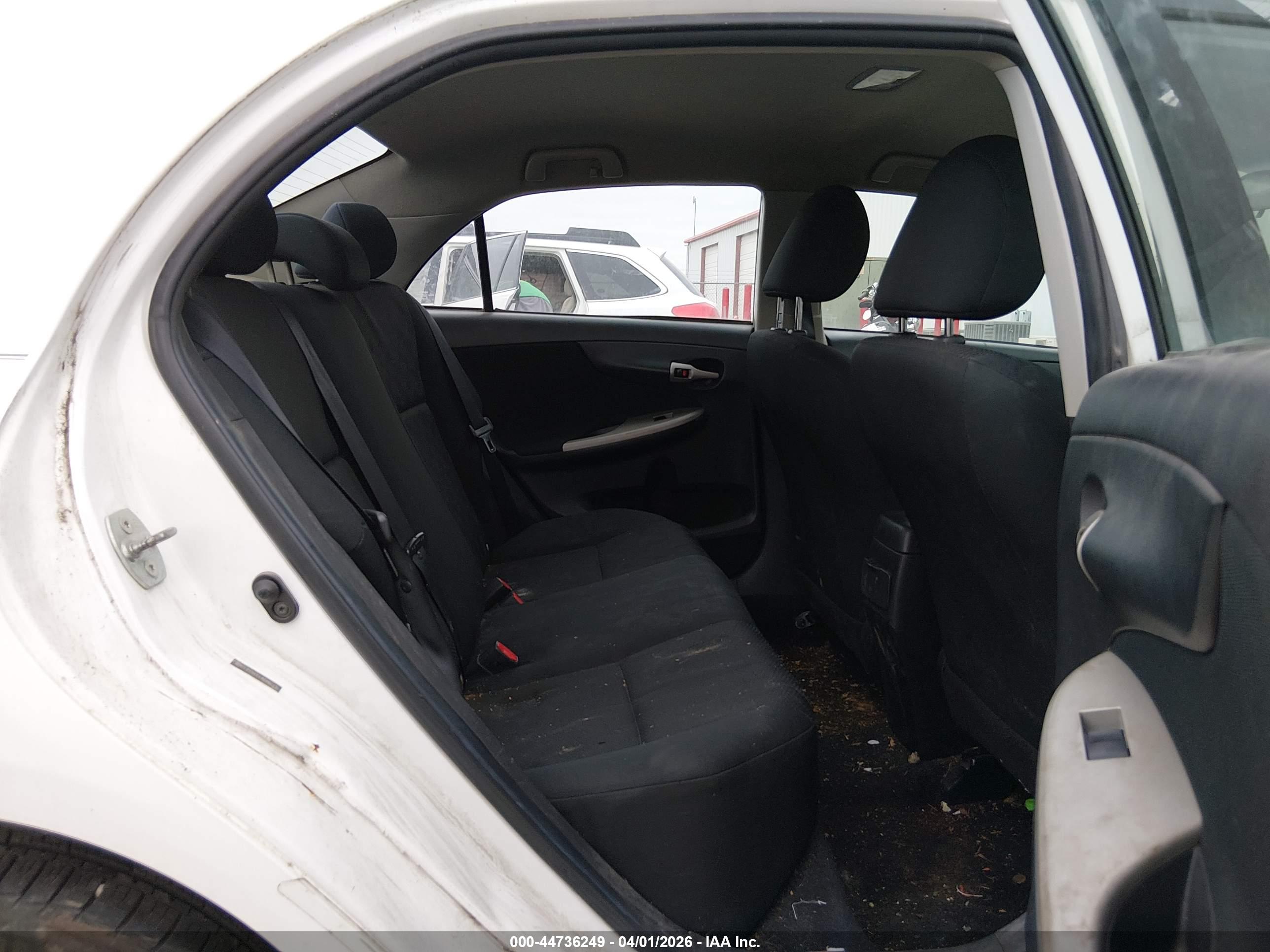 TOYOTA COROLLA image 8