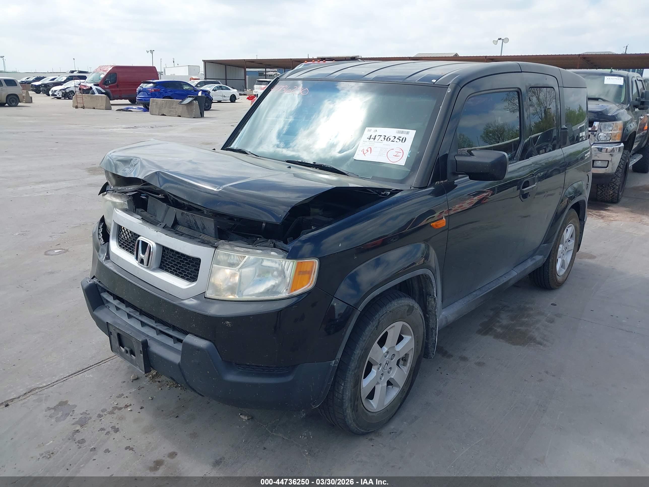 HONDA ELEMENT image 2