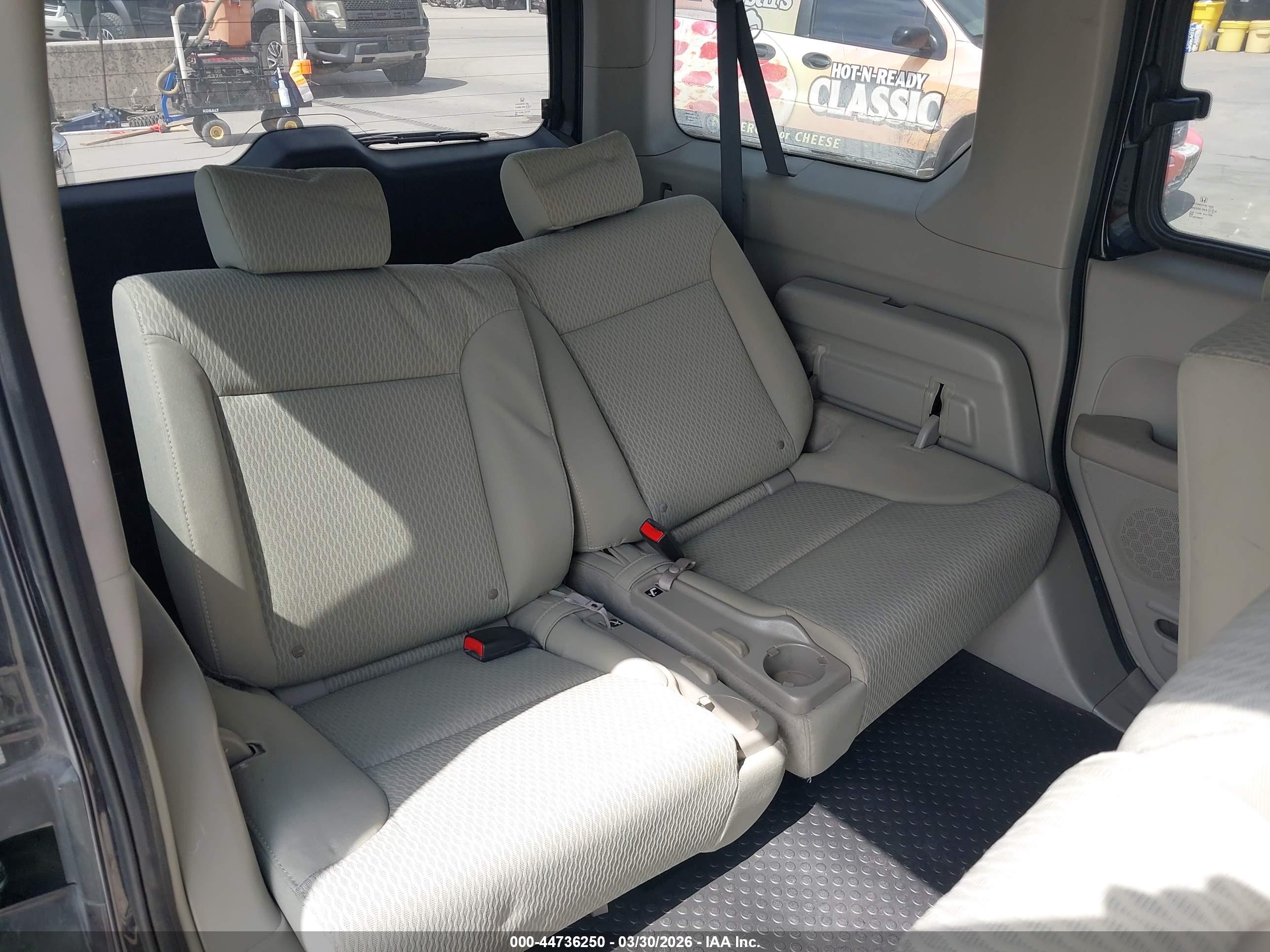 HONDA ELEMENT image 8