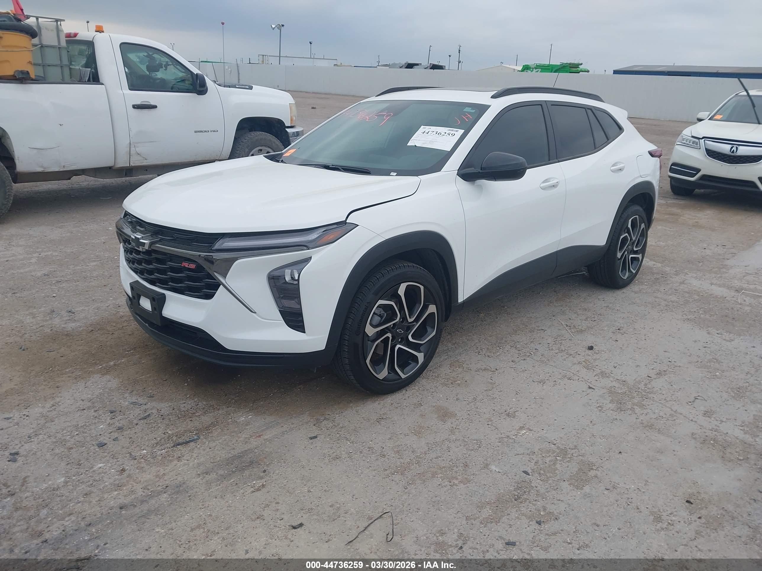 CHEVROLET TRAX image 2