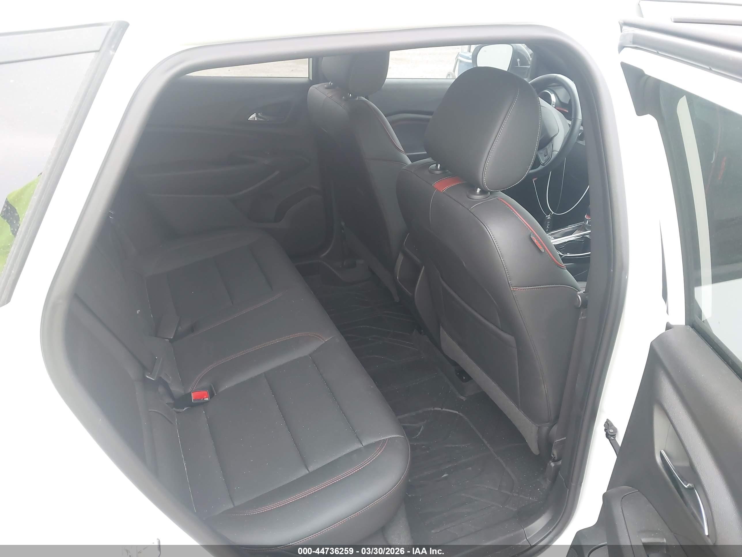 CHEVROLET TRAX image 8