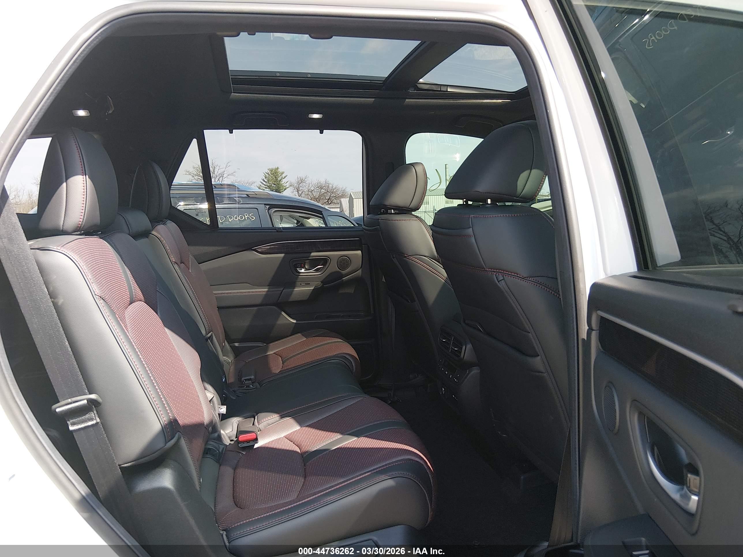 HONDA PILOT image 8