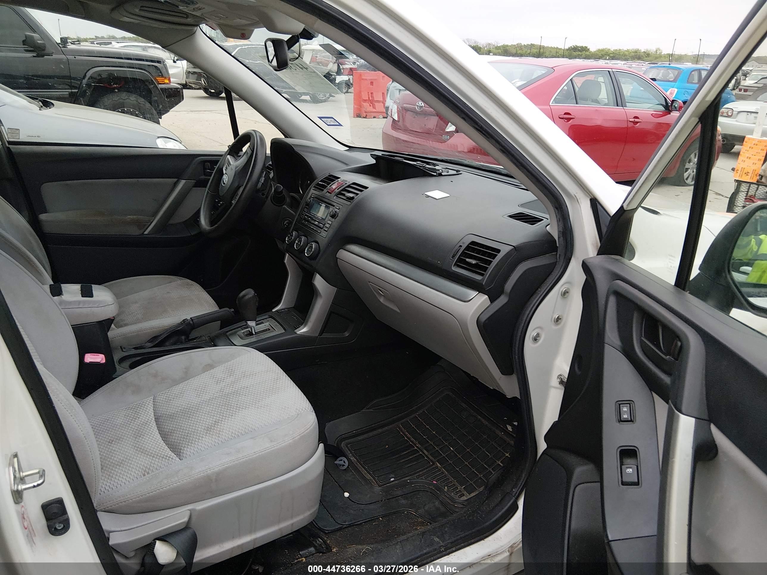 SUBARU FORESTER image 5