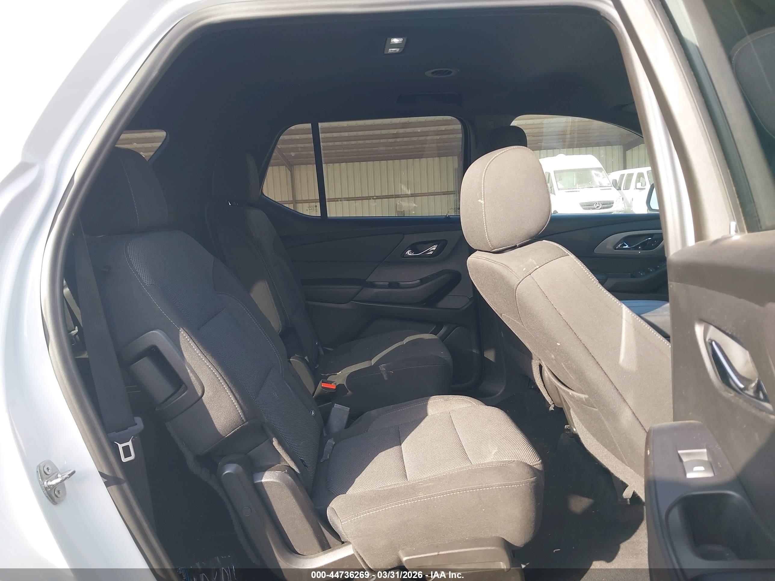 CHEVROLET TRAVERSE image 8