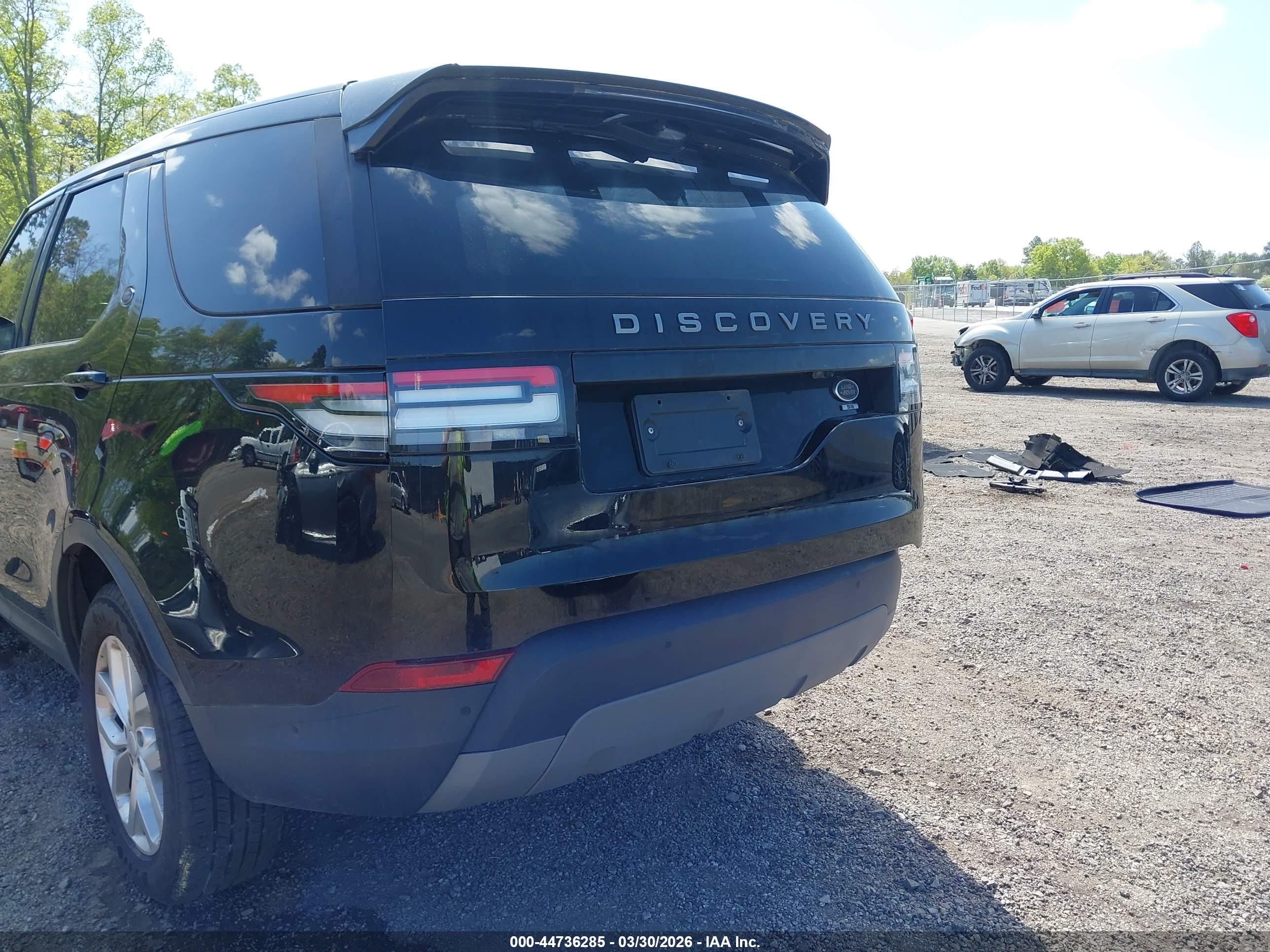 LAND ROVER image 6
