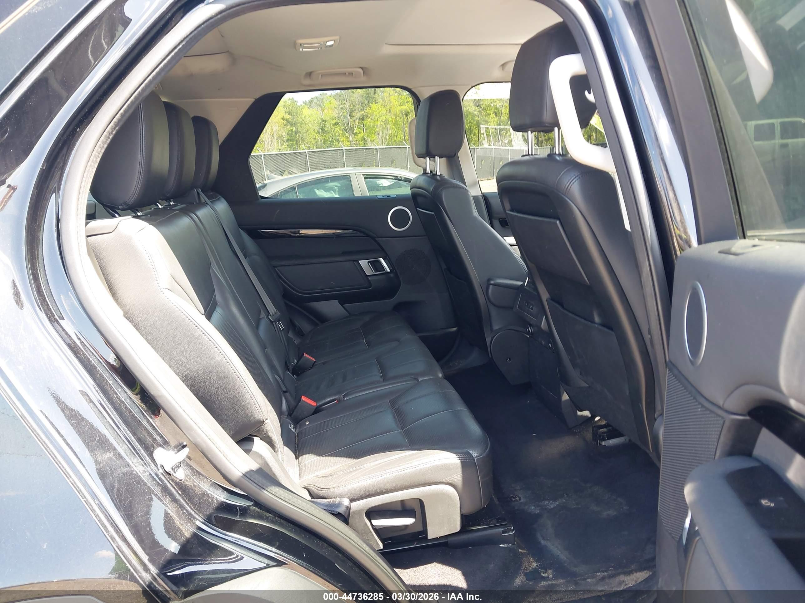LAND ROVER image 8