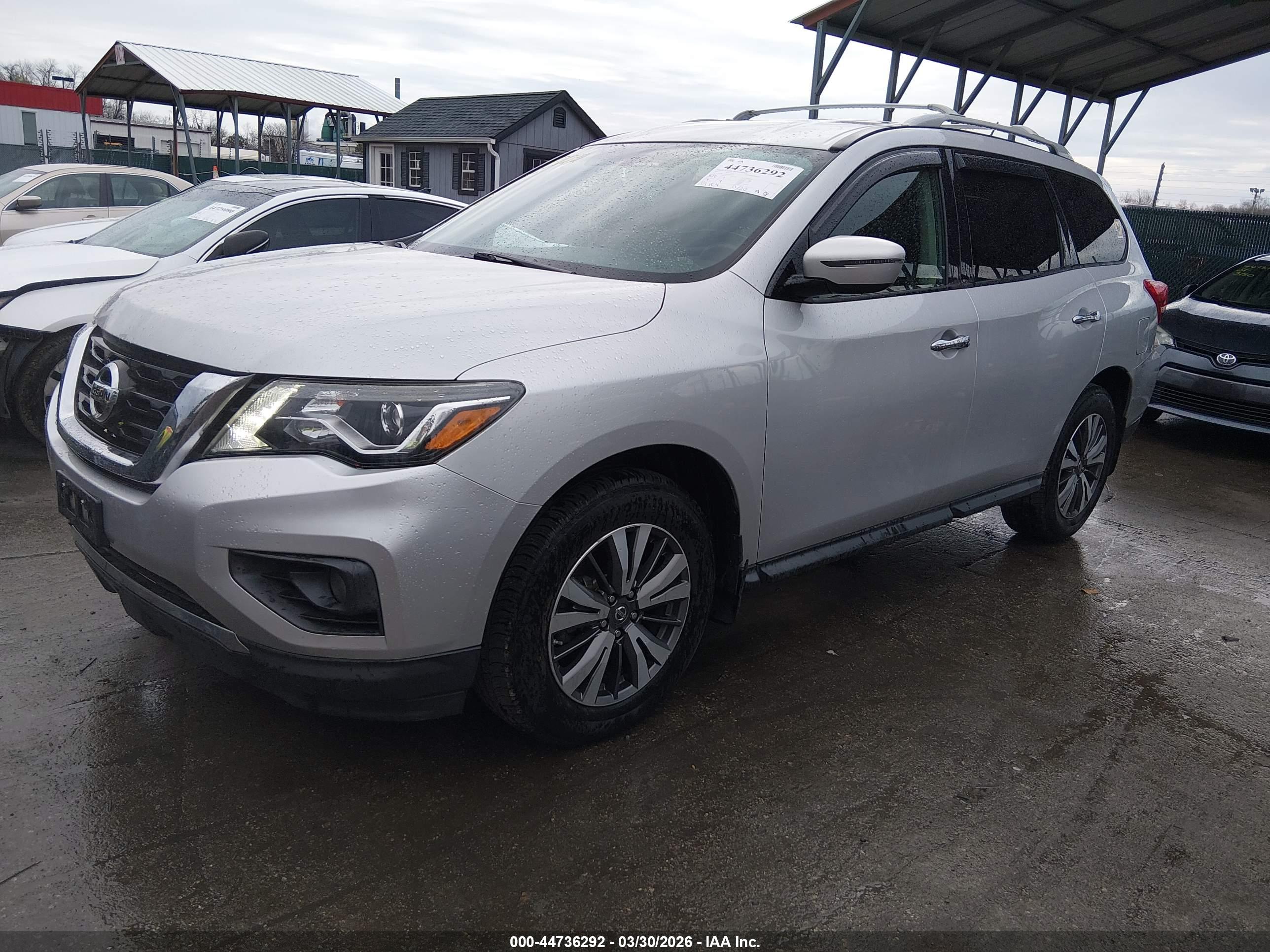 NISSAN PATHFINDER image 2