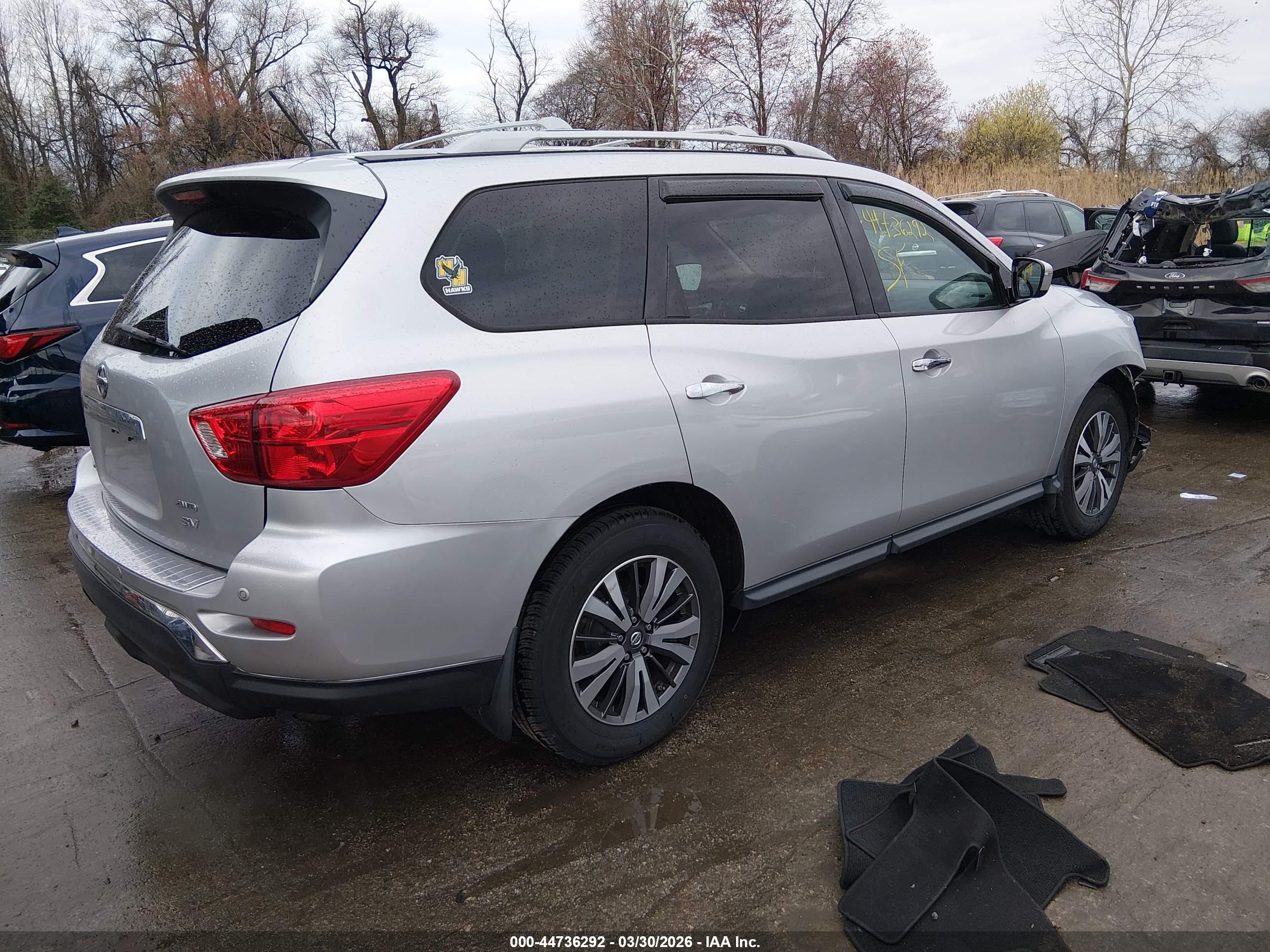 NISSAN PATHFINDER image 4