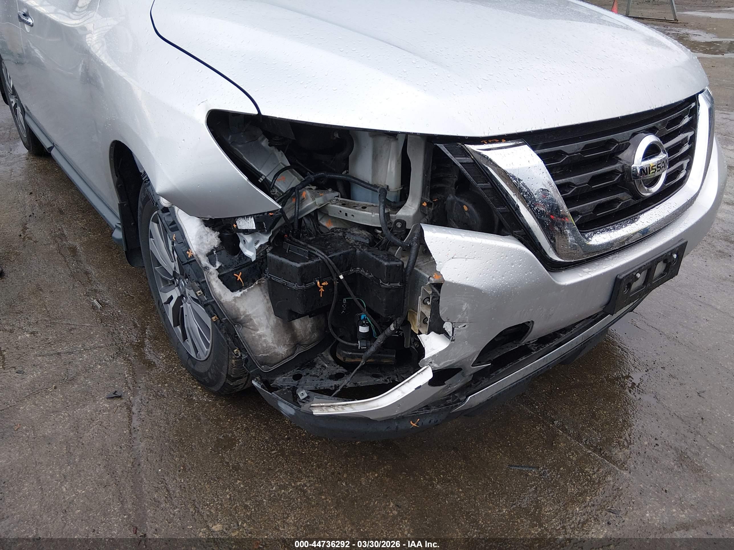 NISSAN PATHFINDER image 6