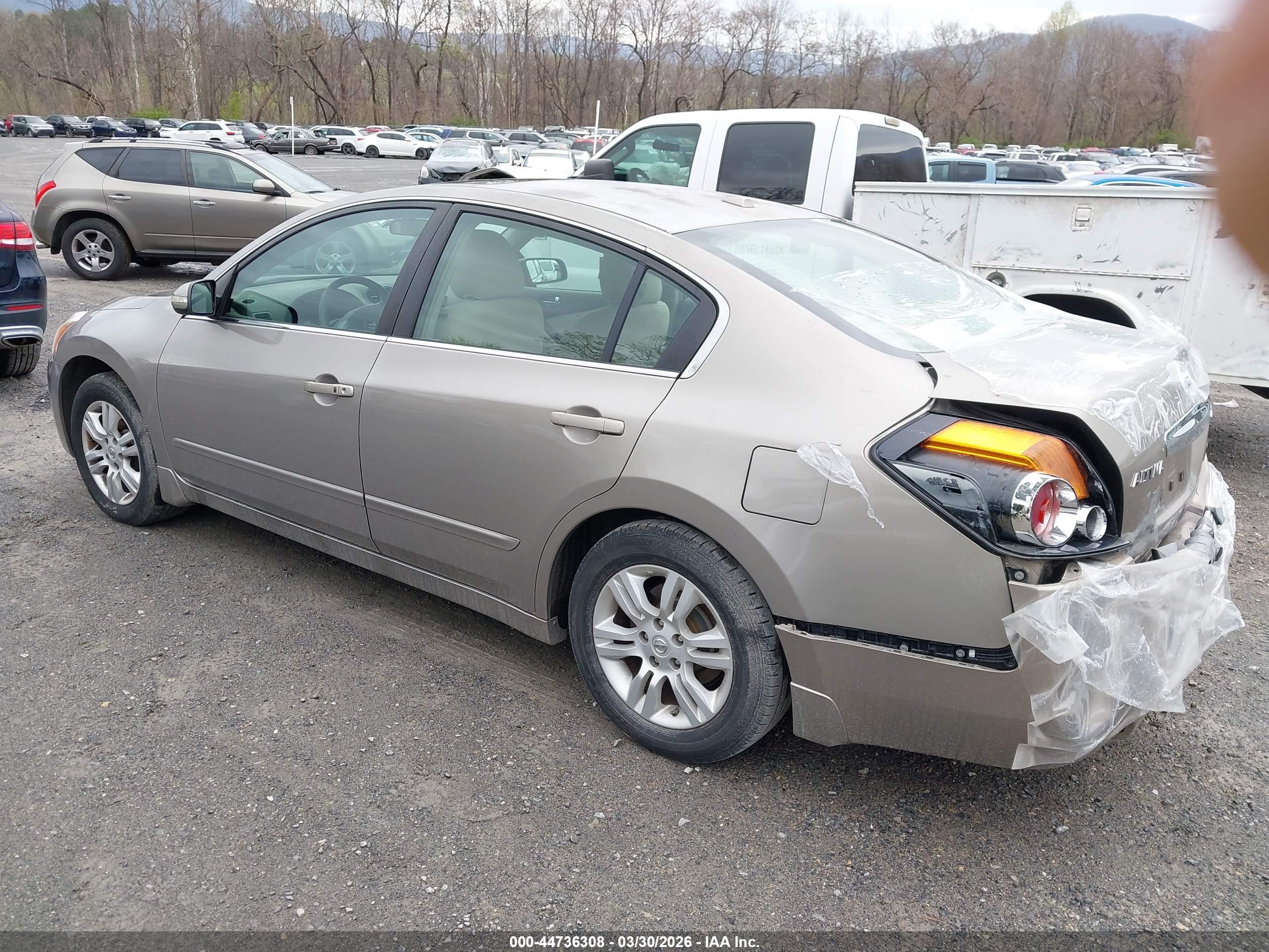 NISSAN ALTIMA image 3