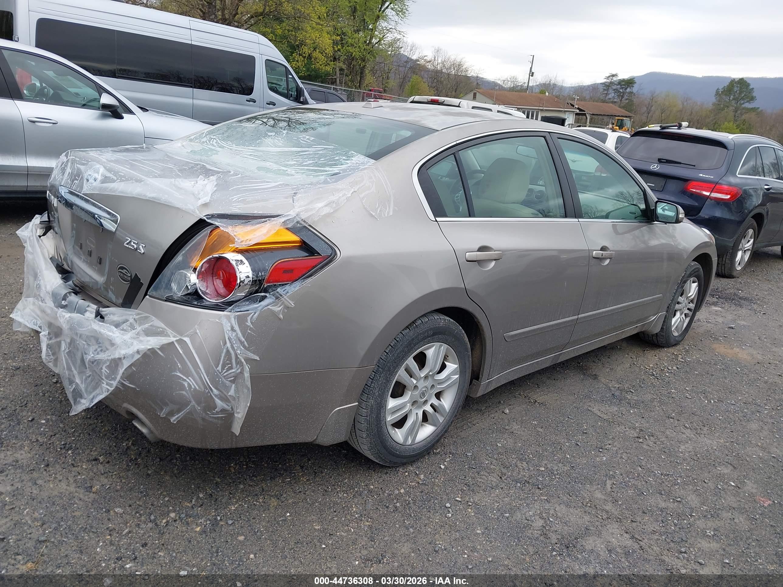 NISSAN ALTIMA image 4