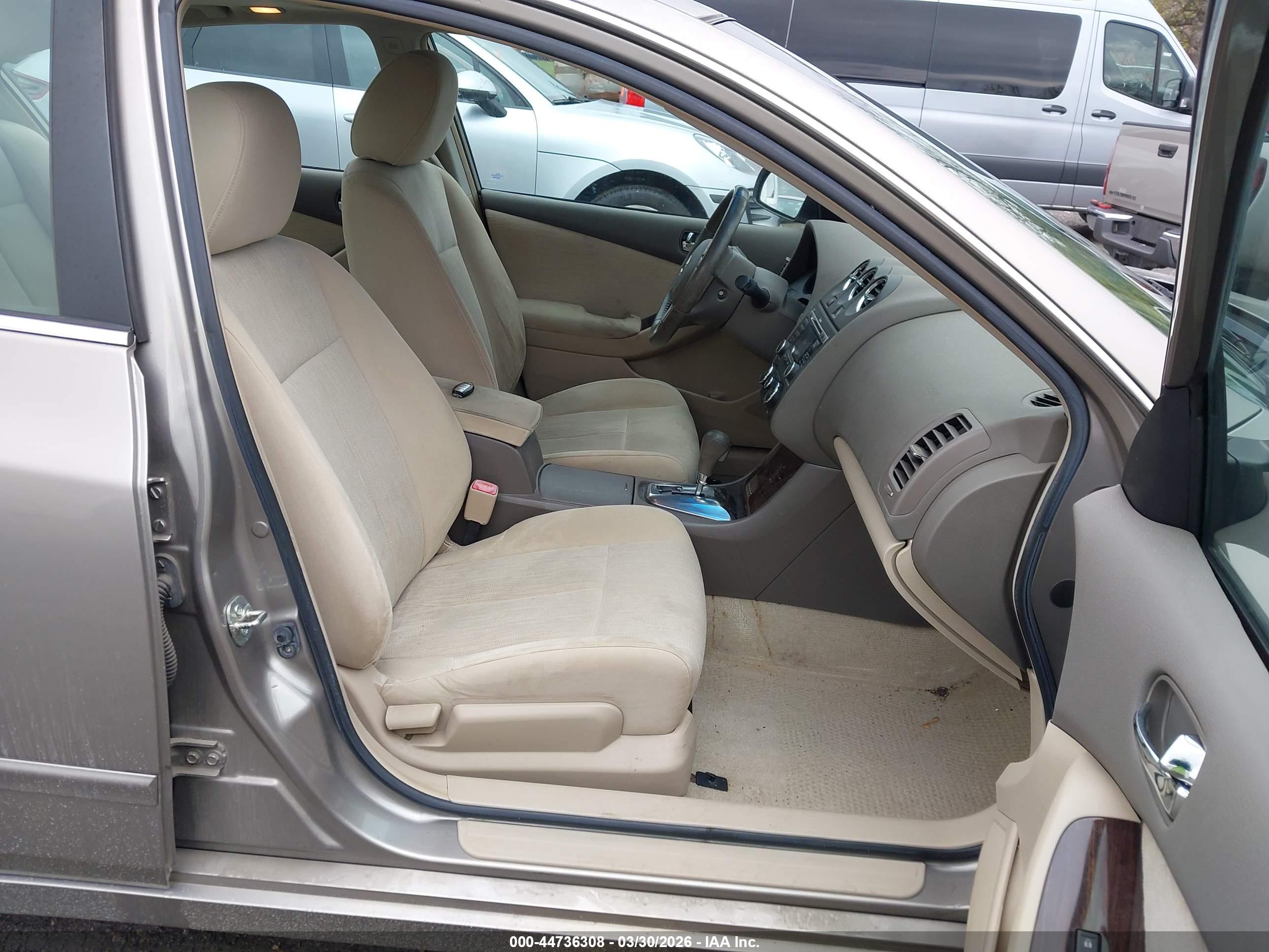 NISSAN ALTIMA image 5