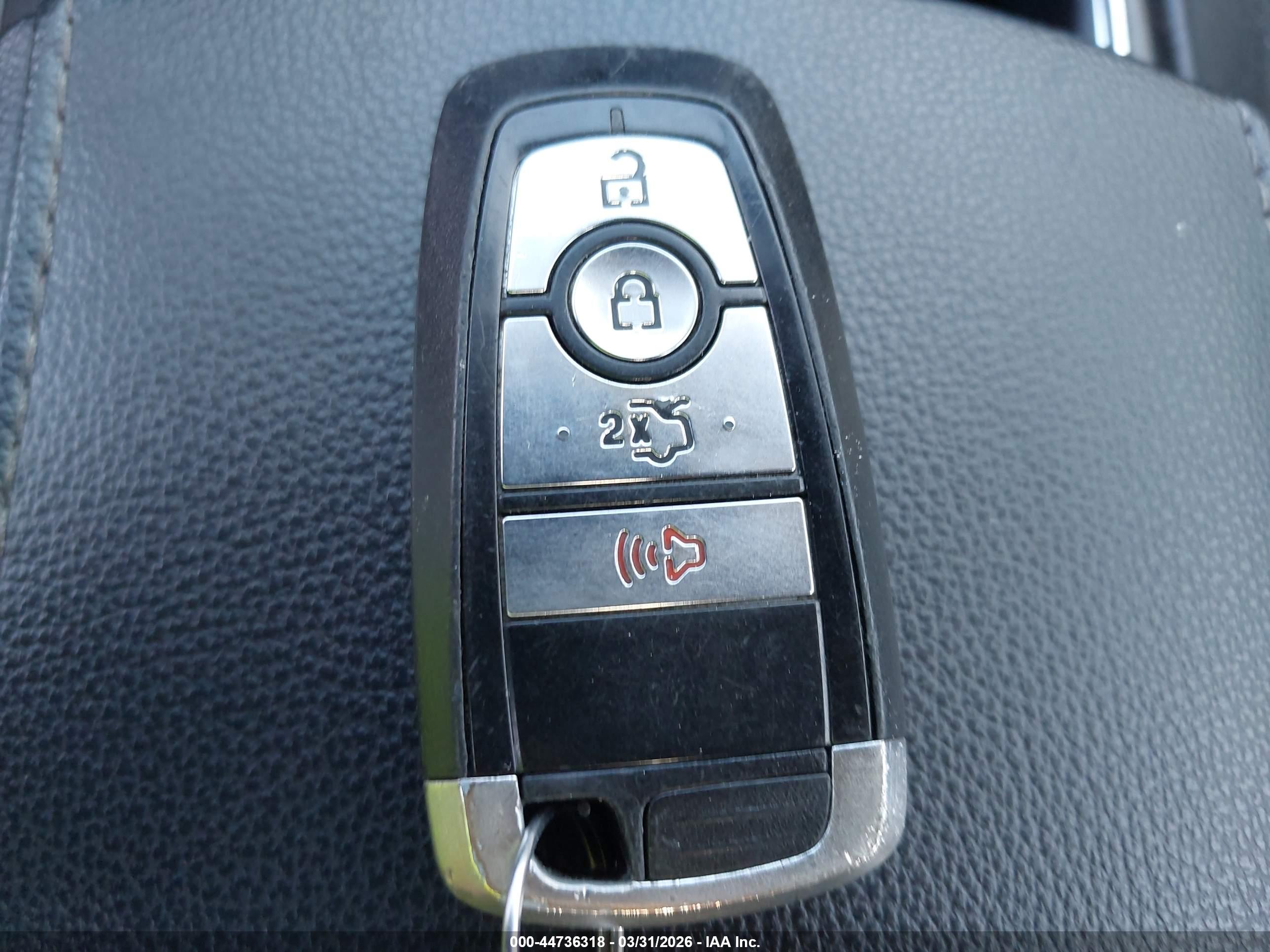 FORD FUSION image 11