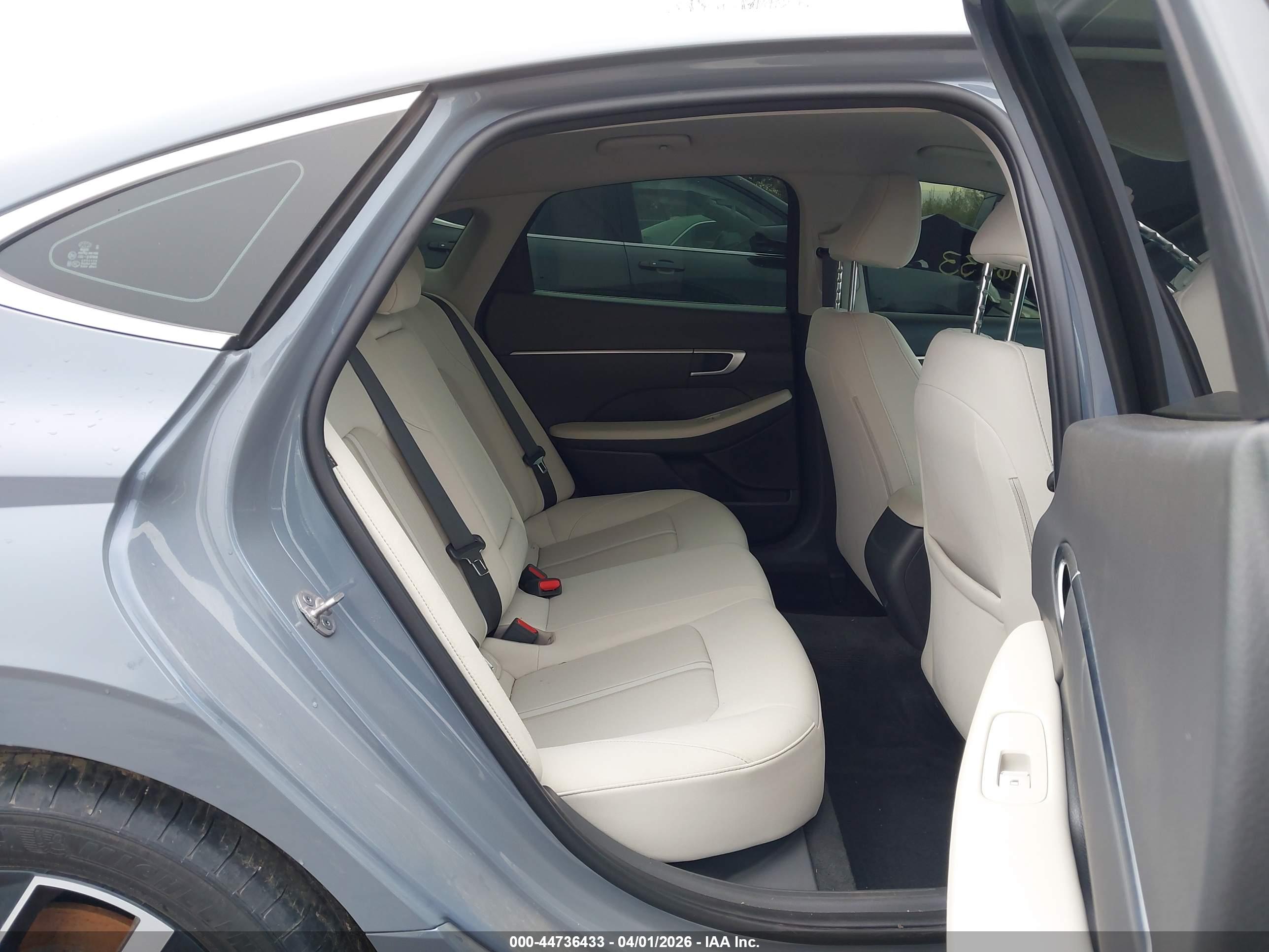 HYUNDAI SONATA image 8