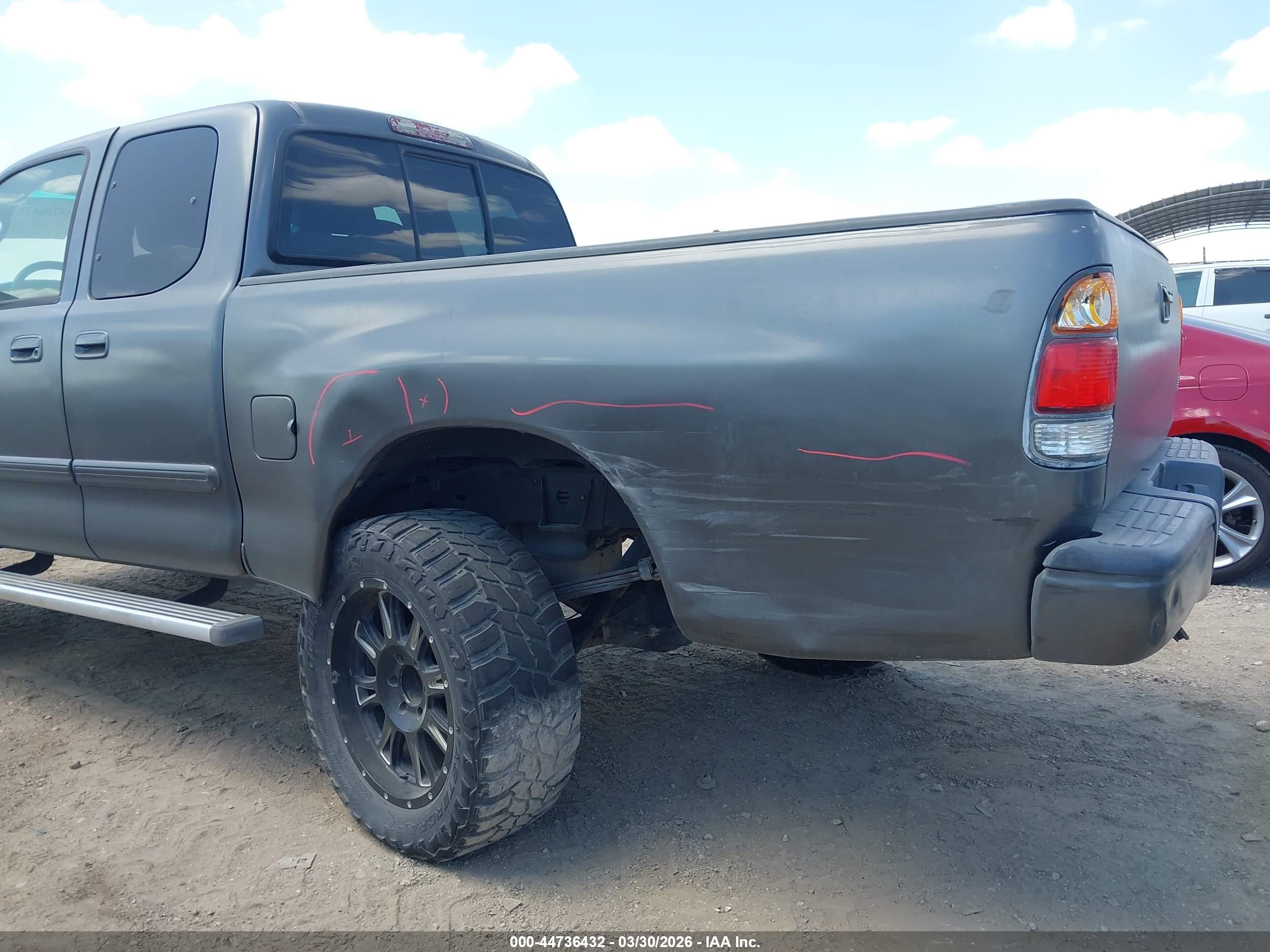 TOYOTA TUNDRA image 6