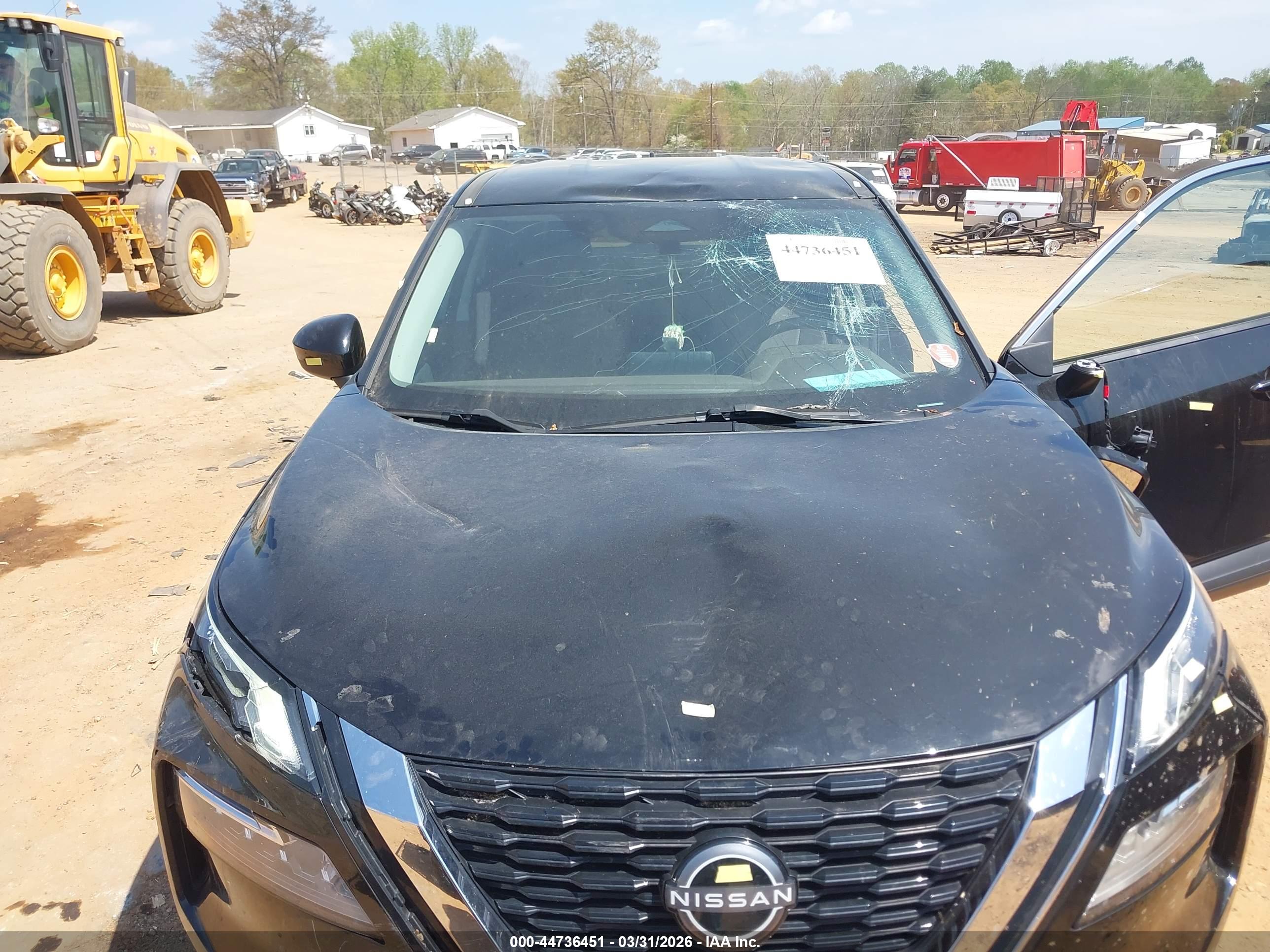 NISSAN ROGUE image 6