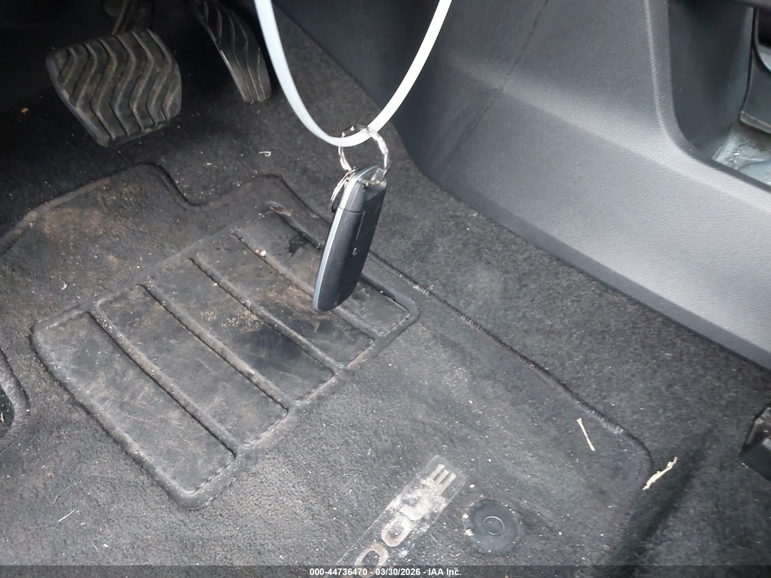 NISSAN ROGUE image 11