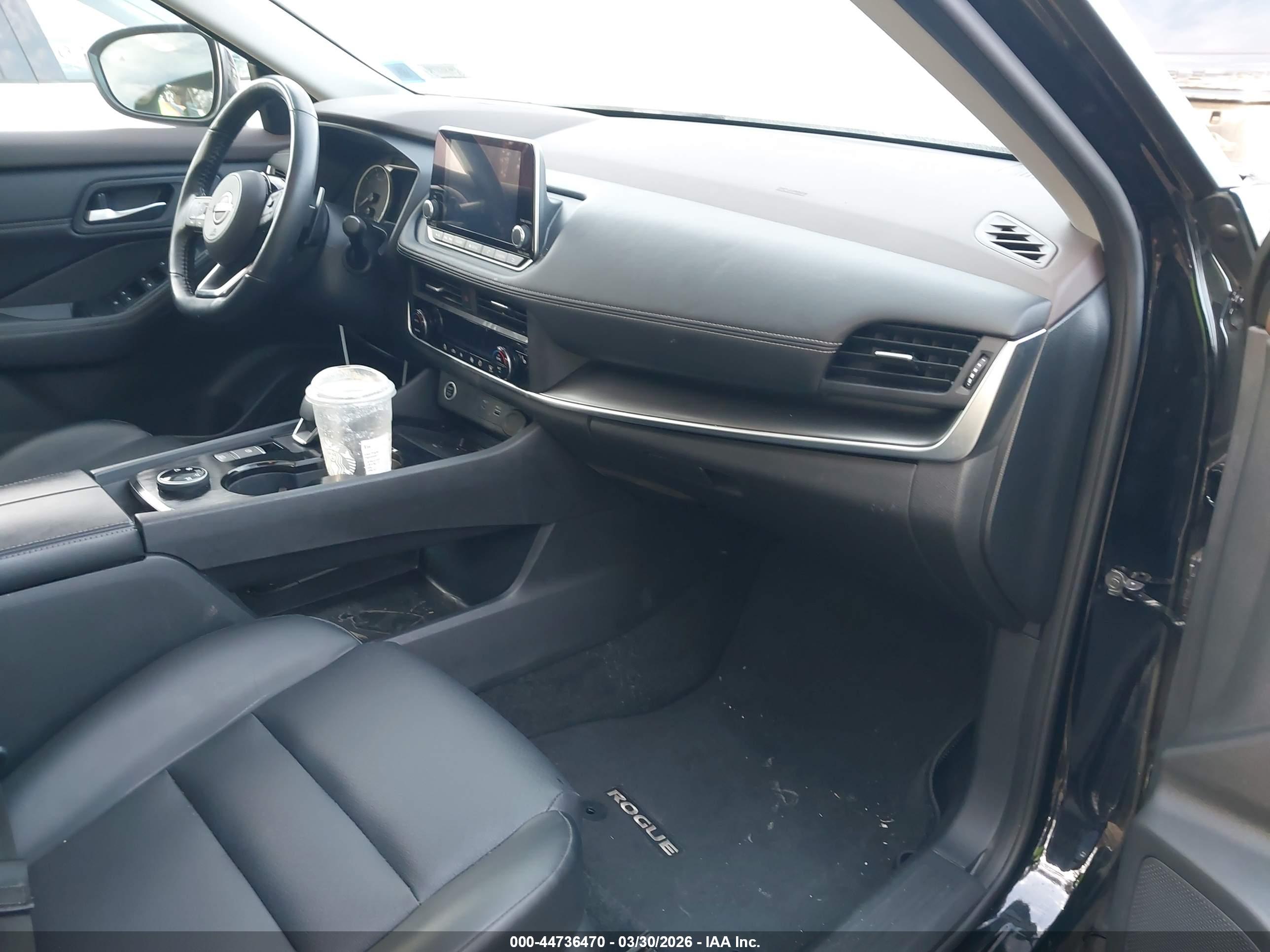 NISSAN ROGUE image 5