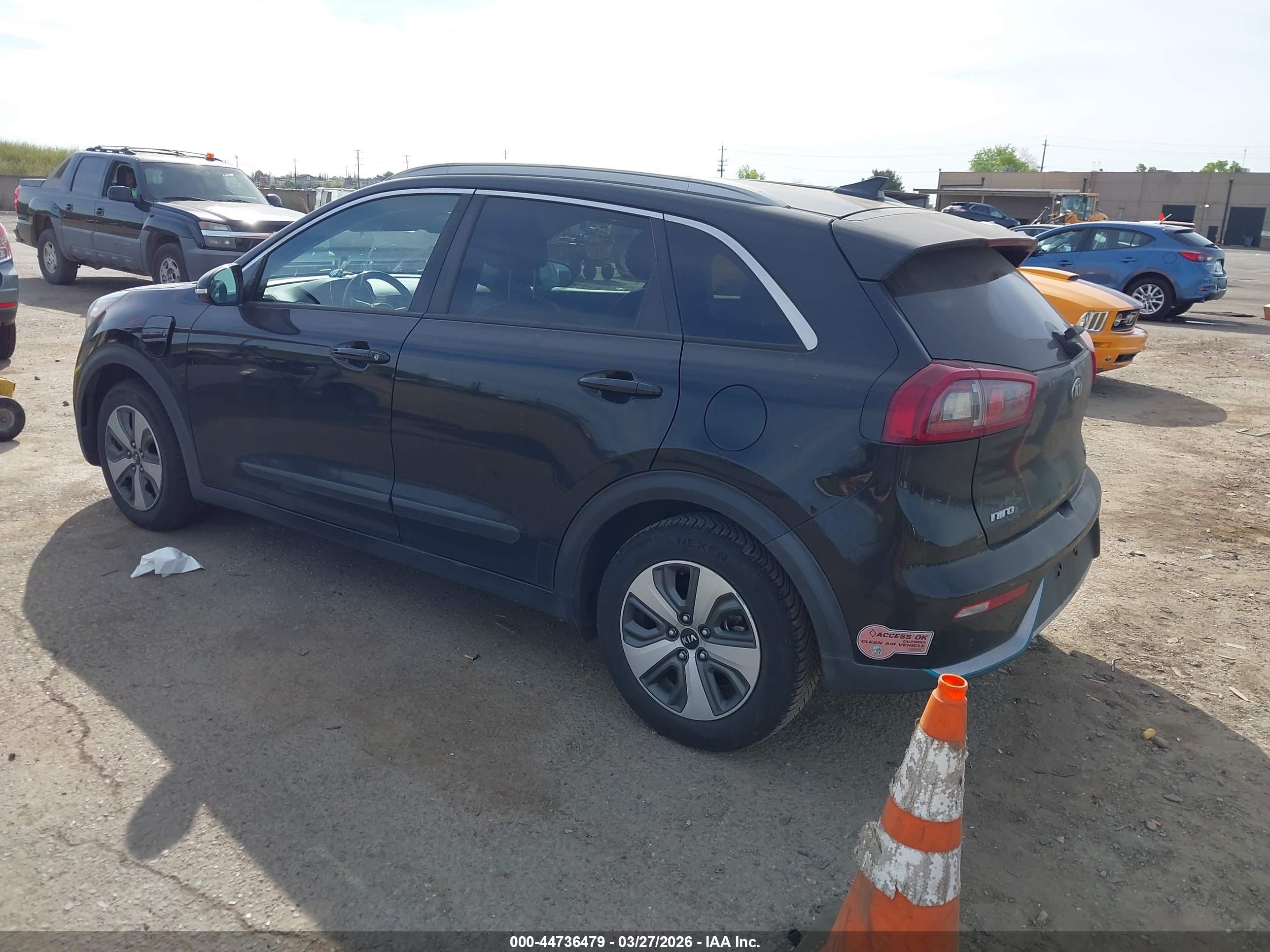 KIA NIRO image 3