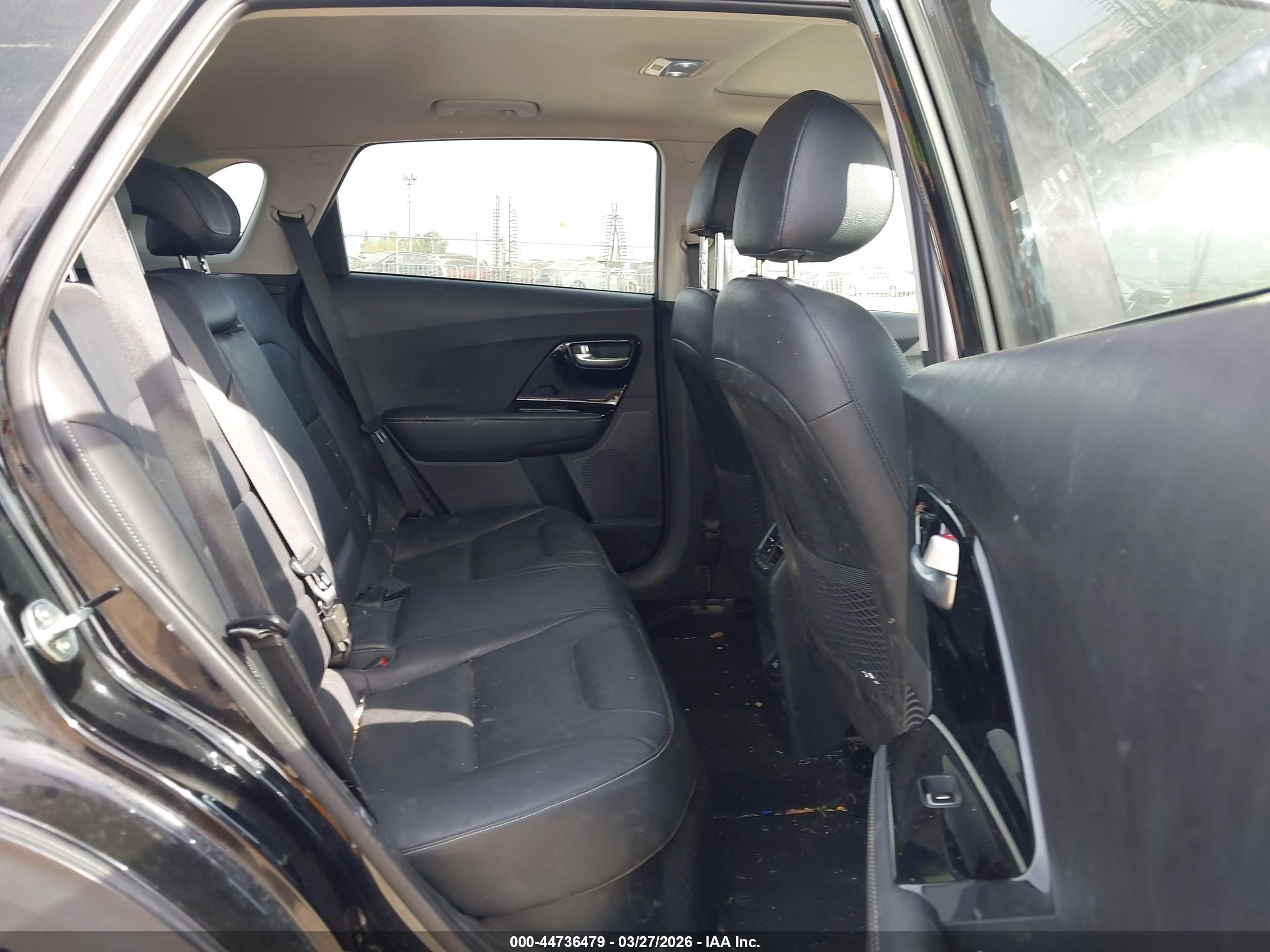 KIA NIRO image 8
