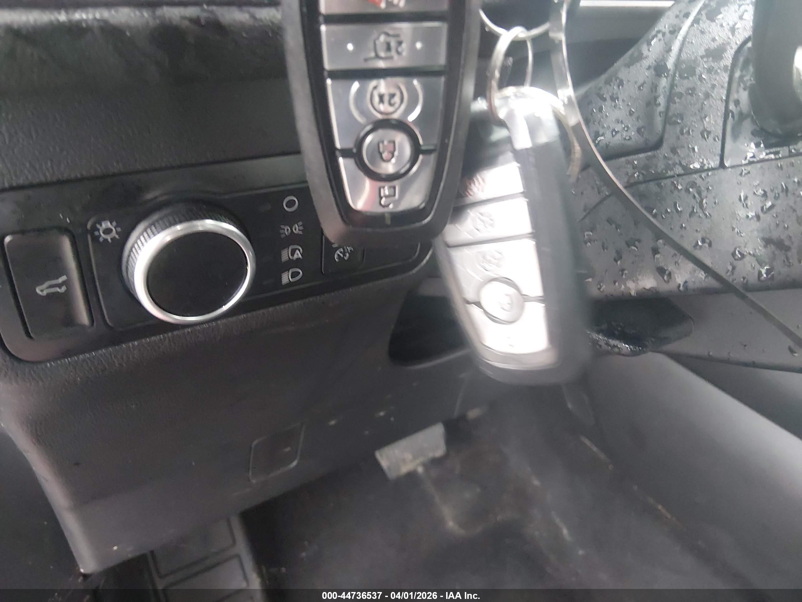 FORD ESCAPE image 11