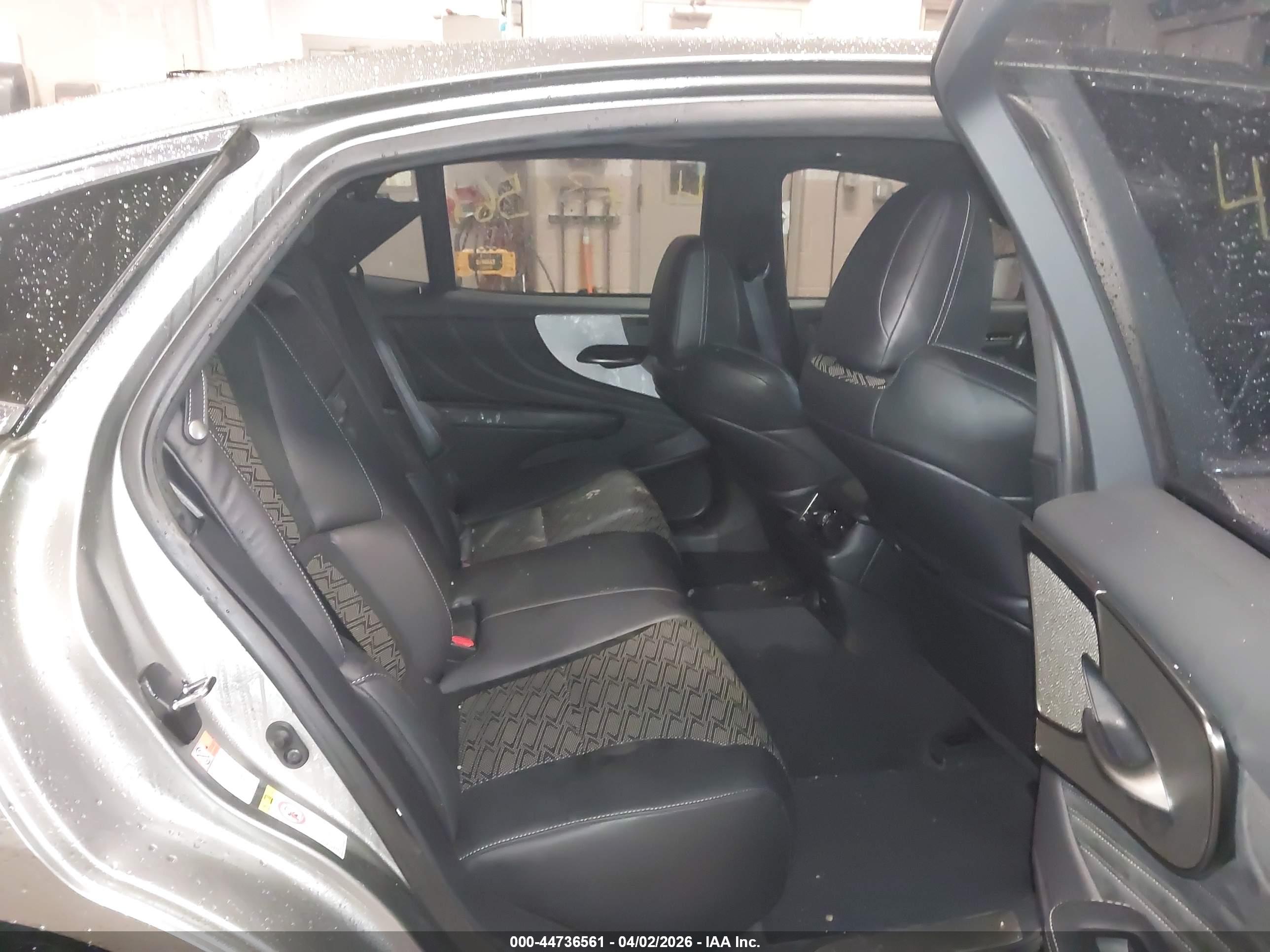 LEXUS LS image 8