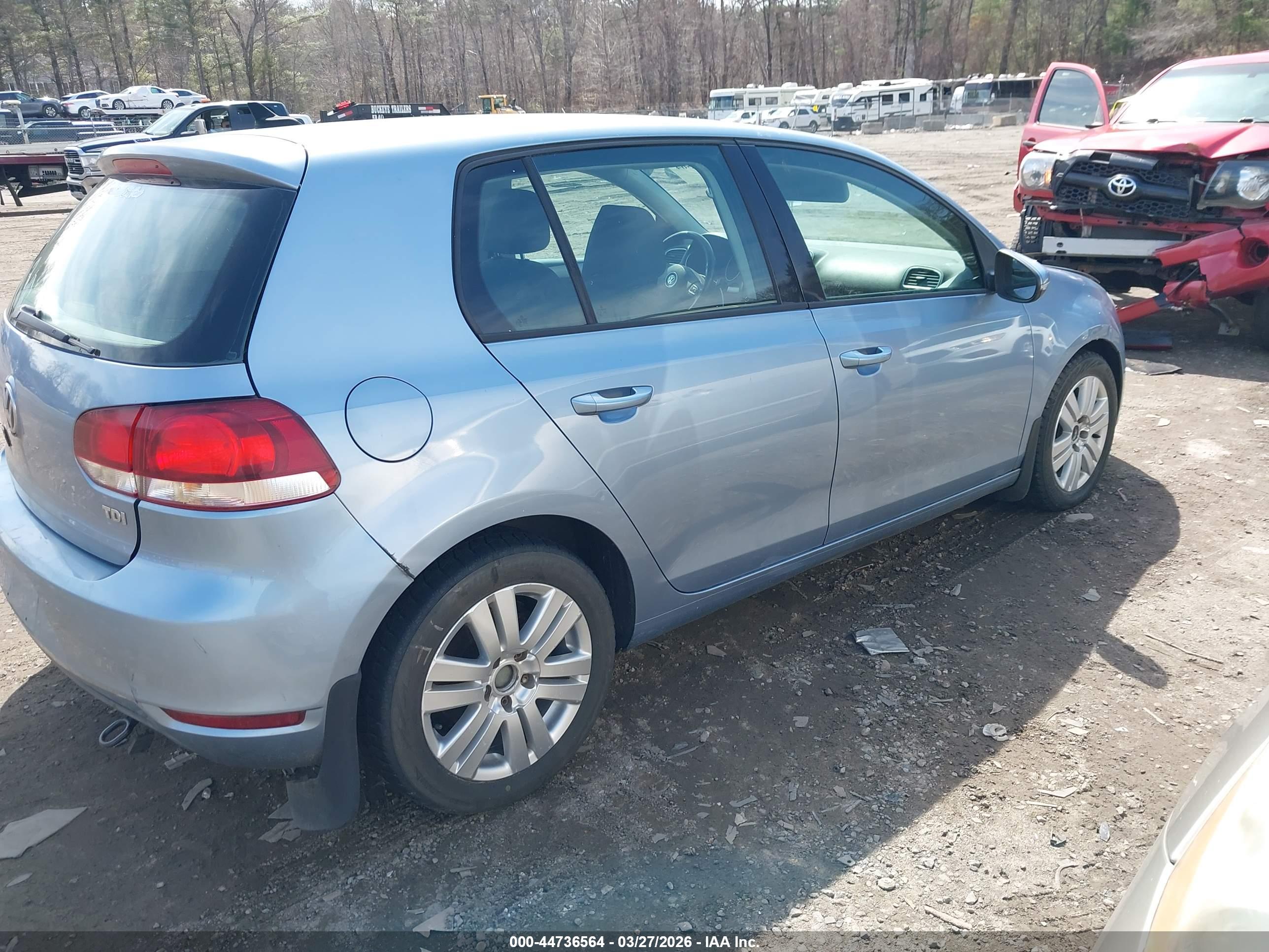VOLKSWAGEN GOLF image 4