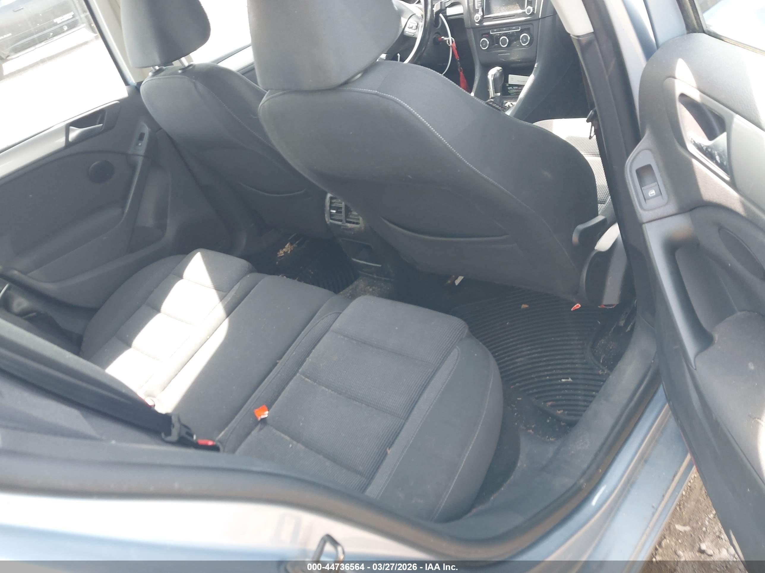 VOLKSWAGEN GOLF image 8