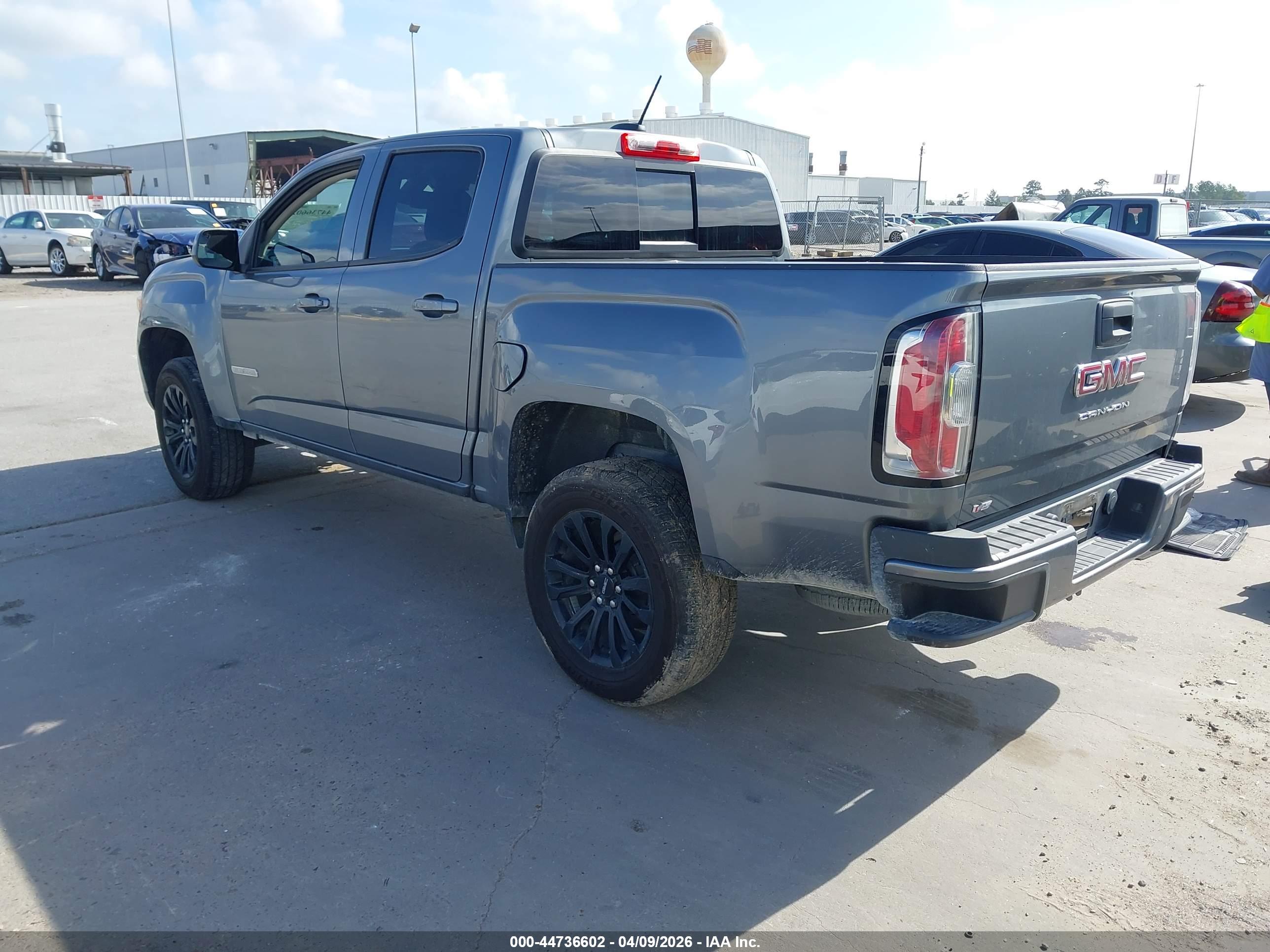GMC CANYON image 3