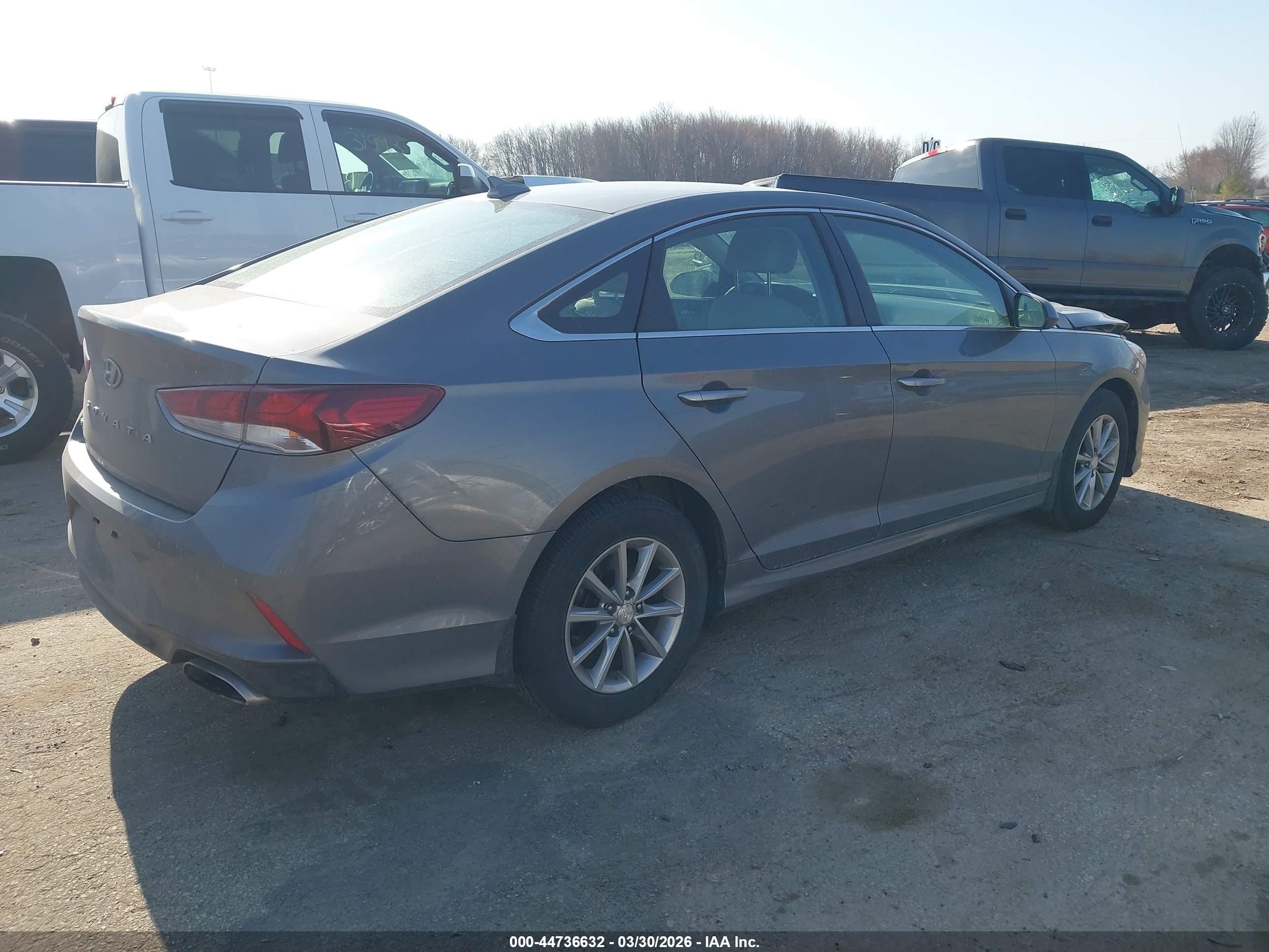 HYUNDAI SONATA image 4