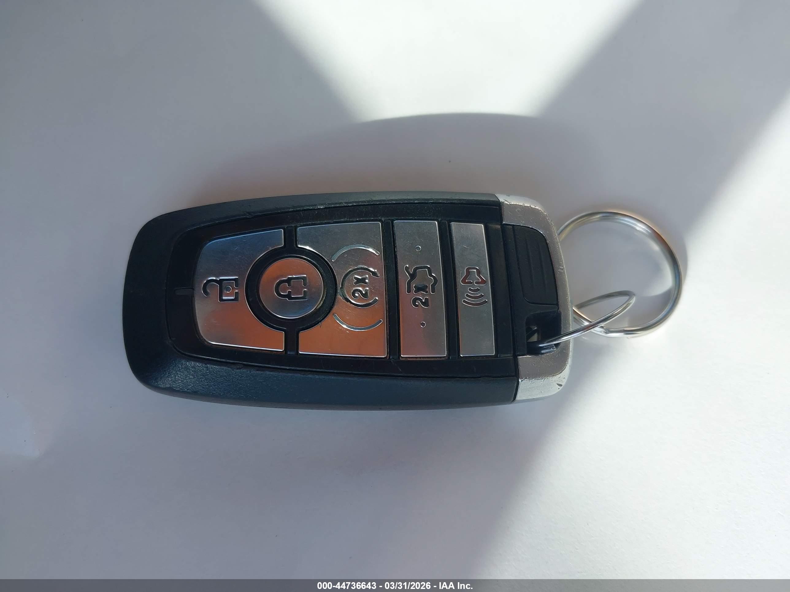 FORD FUSION image 11