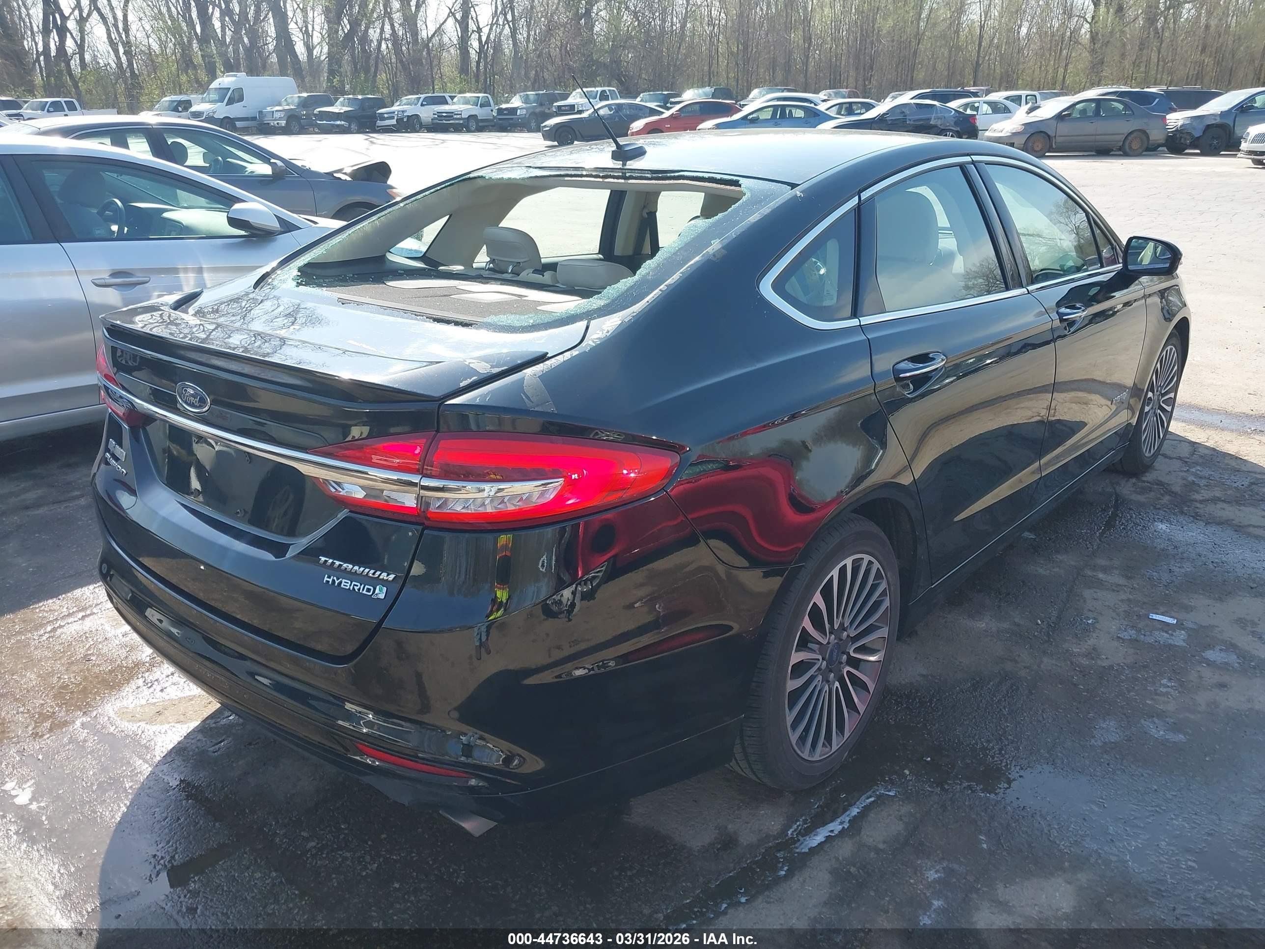 FORD FUSION image 4