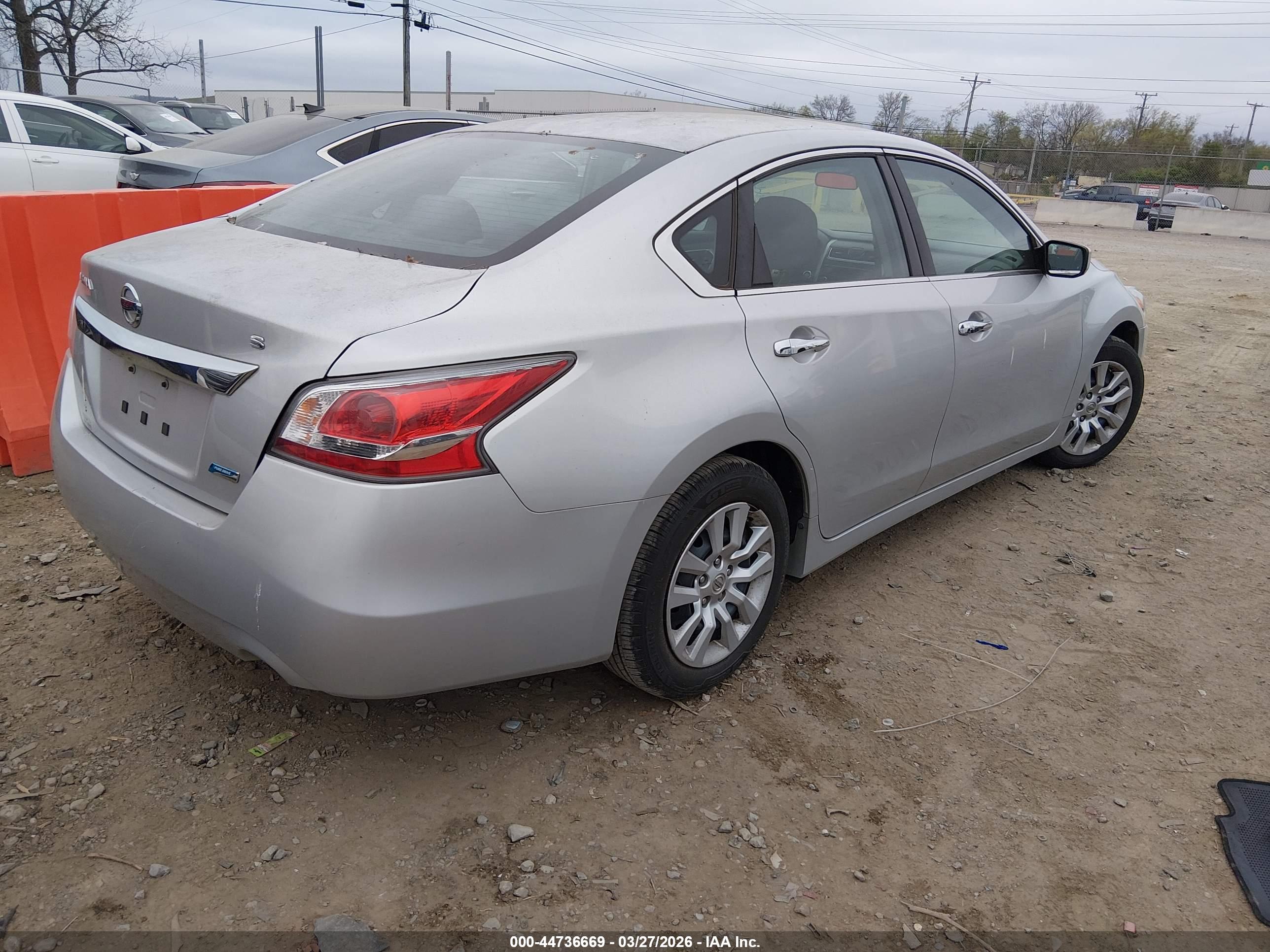 NISSAN ALTIMA image 4